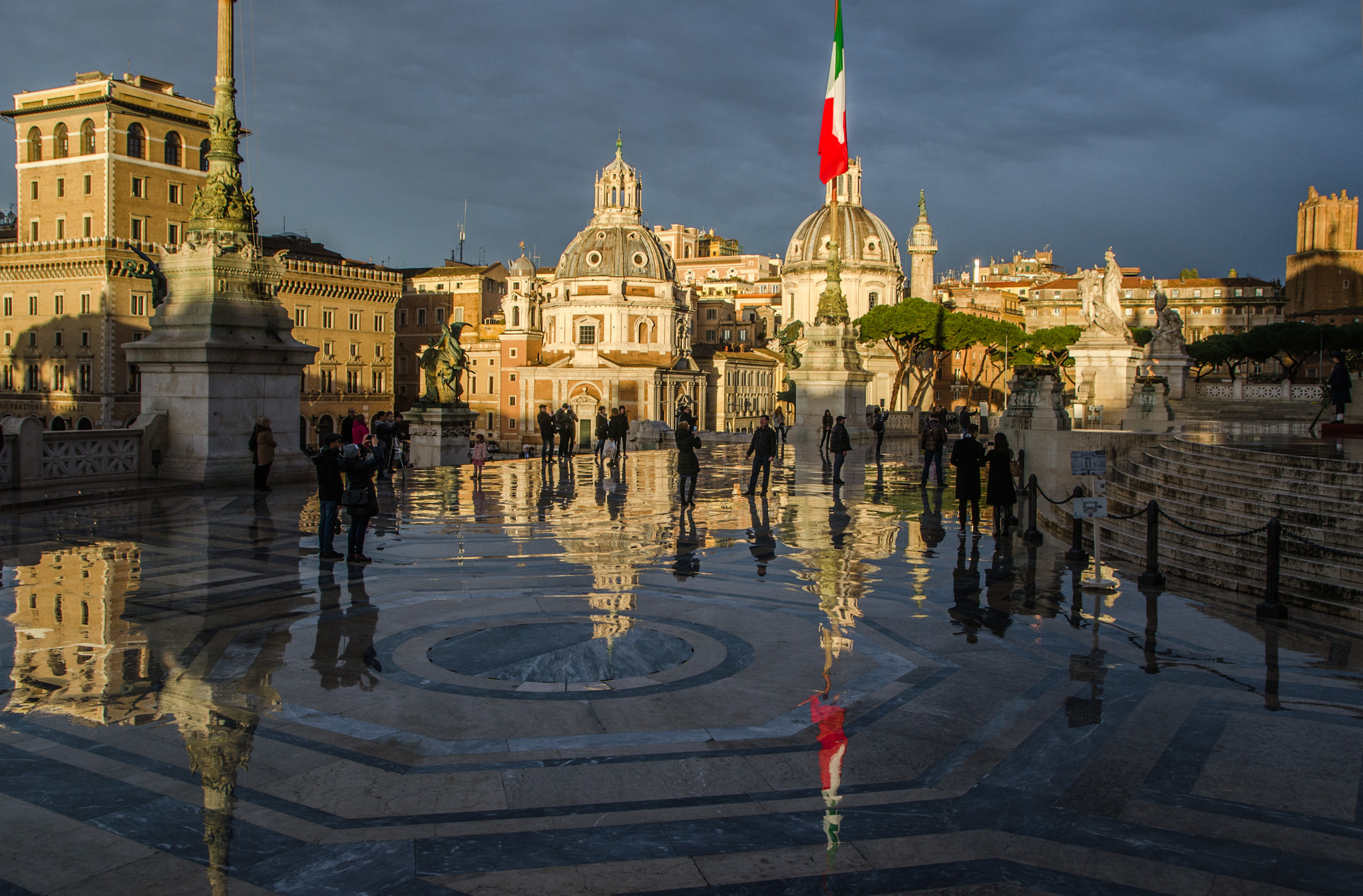 Sigma 17-70mm F2.8-4 DC Macro OS HSM sample photo. Roma photography