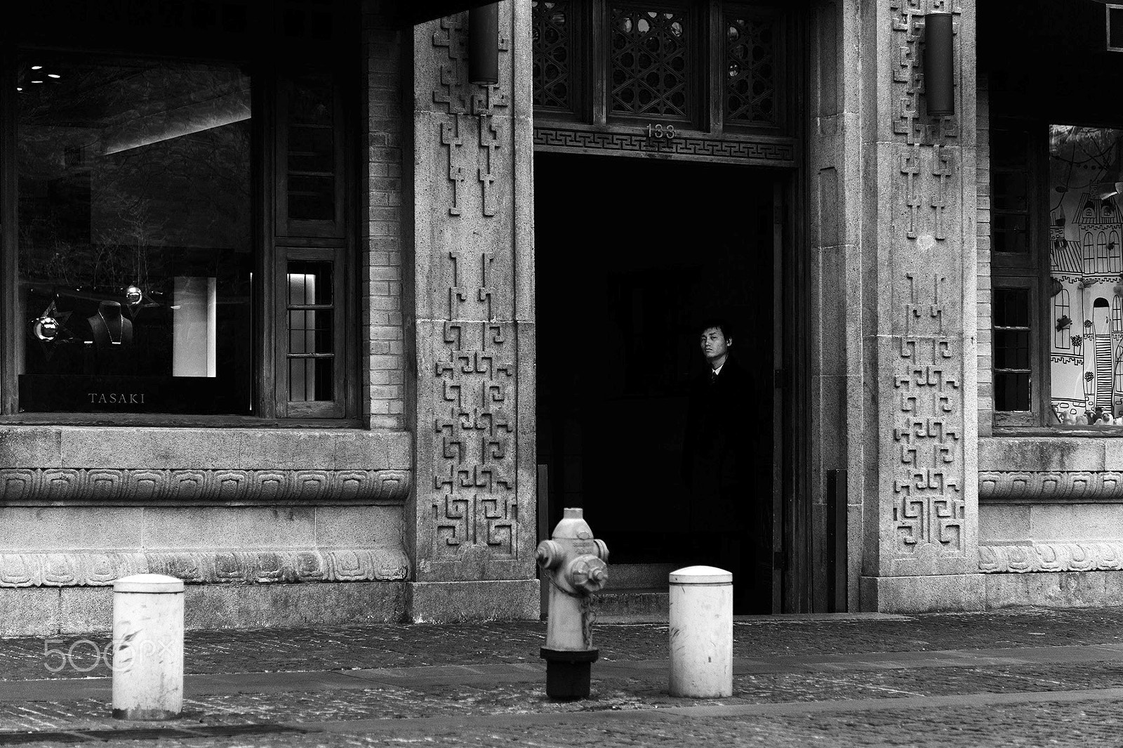 Leica M9 + Summicron-M 35mm f/2 (IV) sample photo. Street scene photography