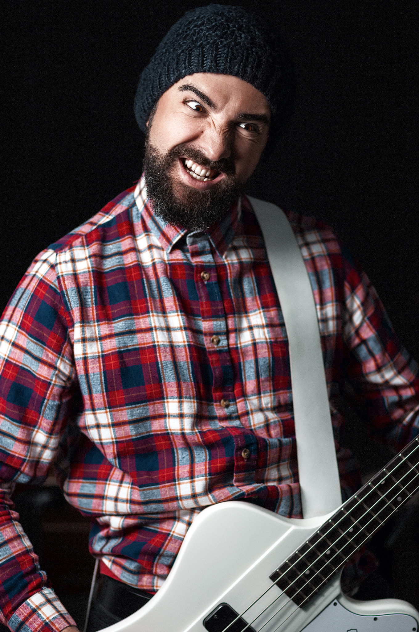 Nikon D90 + Nikon AF Nikkor 50mm F1.4D sample photo. The emperor penguin:psico bass player photography