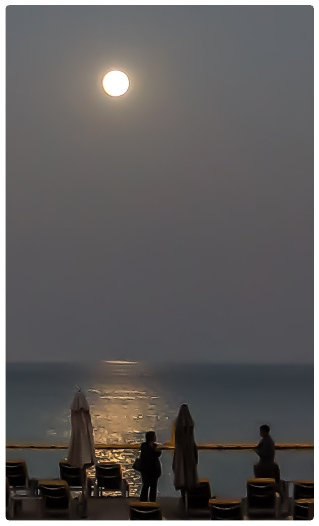 Tamron 18-200mm F3.5-6.3 Di III VC sample photo. Moonwatch photography