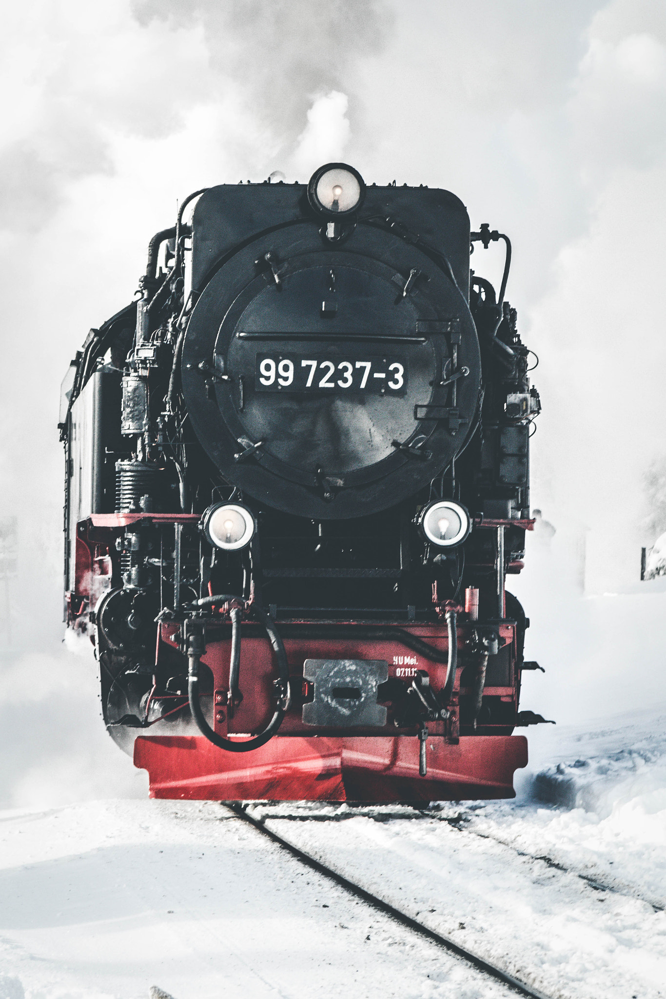 Canon EF-S 17-85mm F4-5.6 IS USM sample photo. Brocken locomotive photography