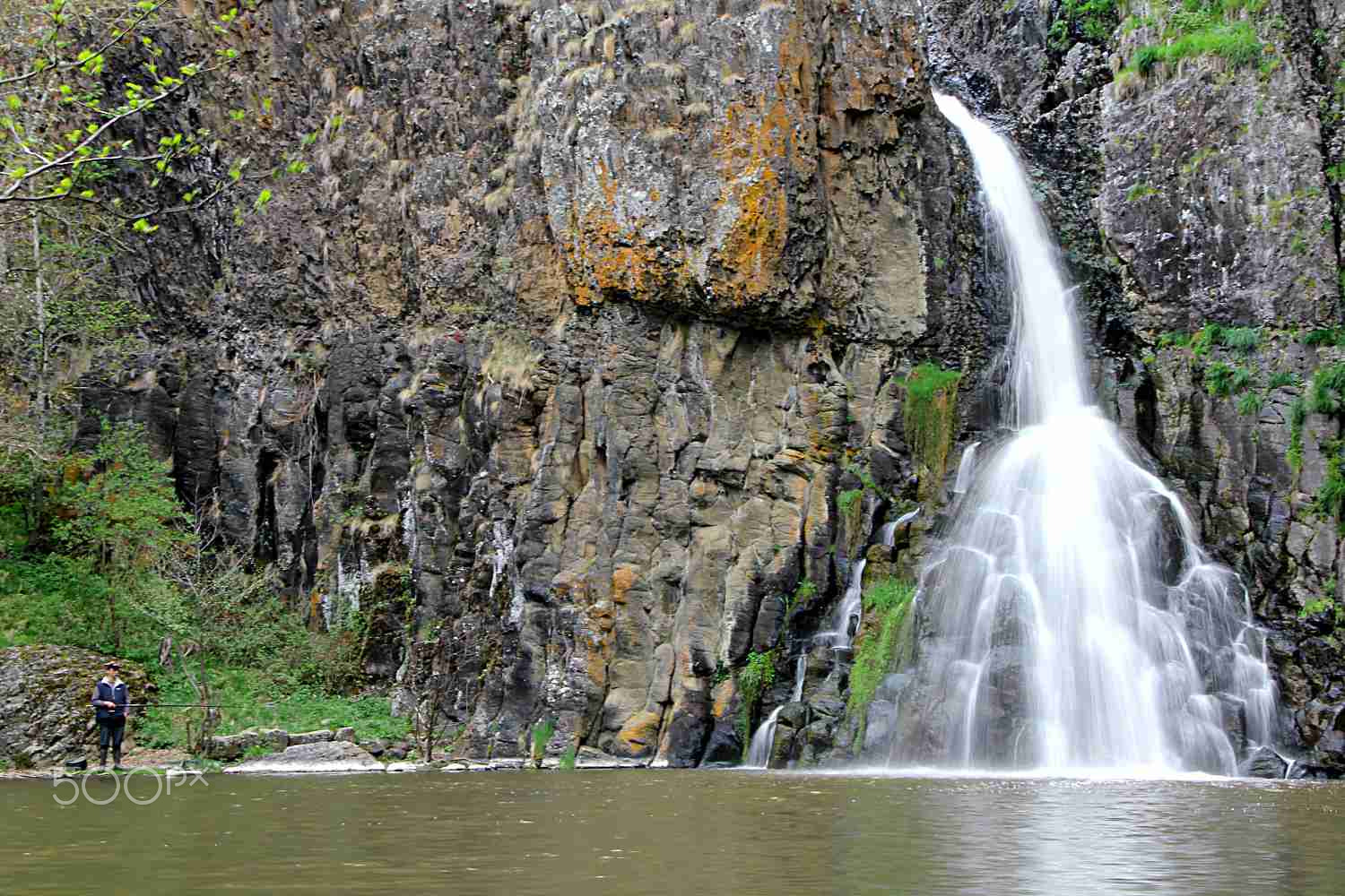 Sigma 18-250mm F3.5-6.3 DC OS HSM sample photo. Cascades du saillant - cantal - france photography