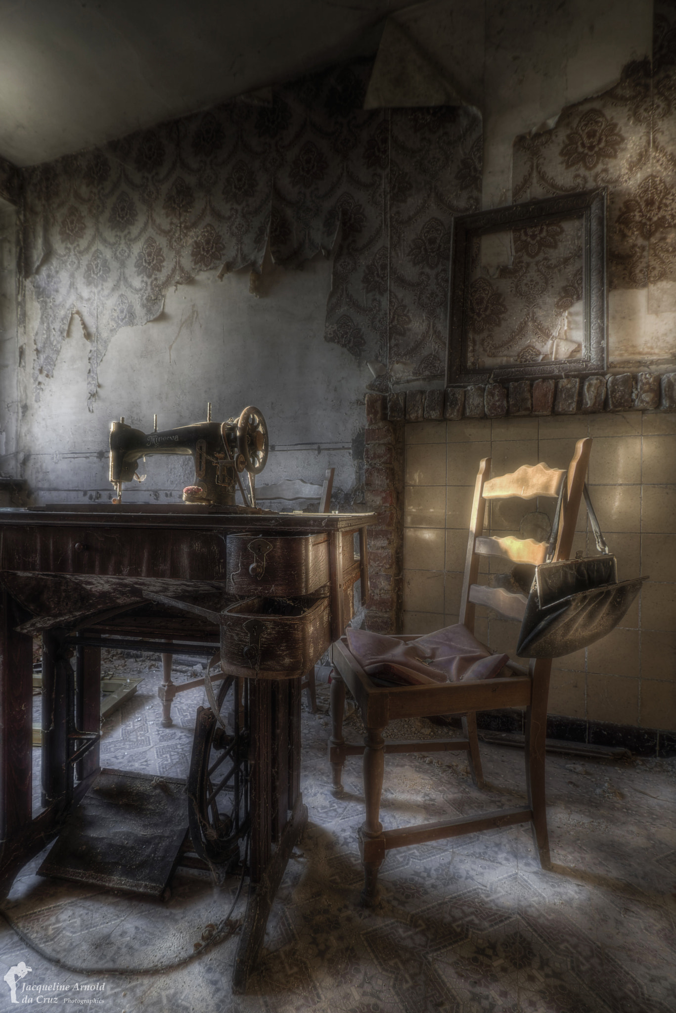 Tokina AT-X Pro 11-16mm F2.8 DX sample photo. Sewing machine photography