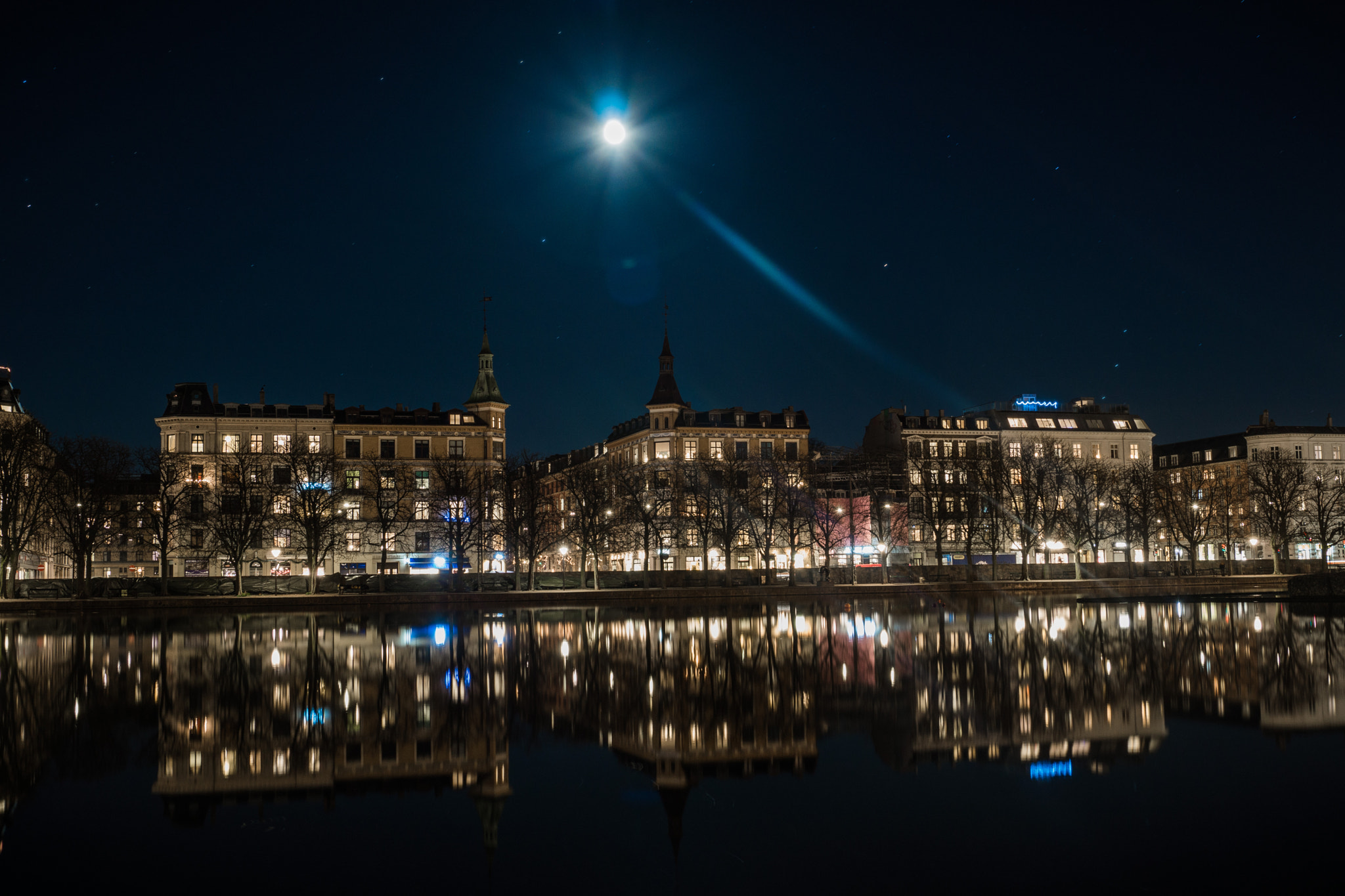 Sony SLT-A77 + Sony DT 18-55mm F3.5-5.6 SAM sample photo. Copenhagen at night photography