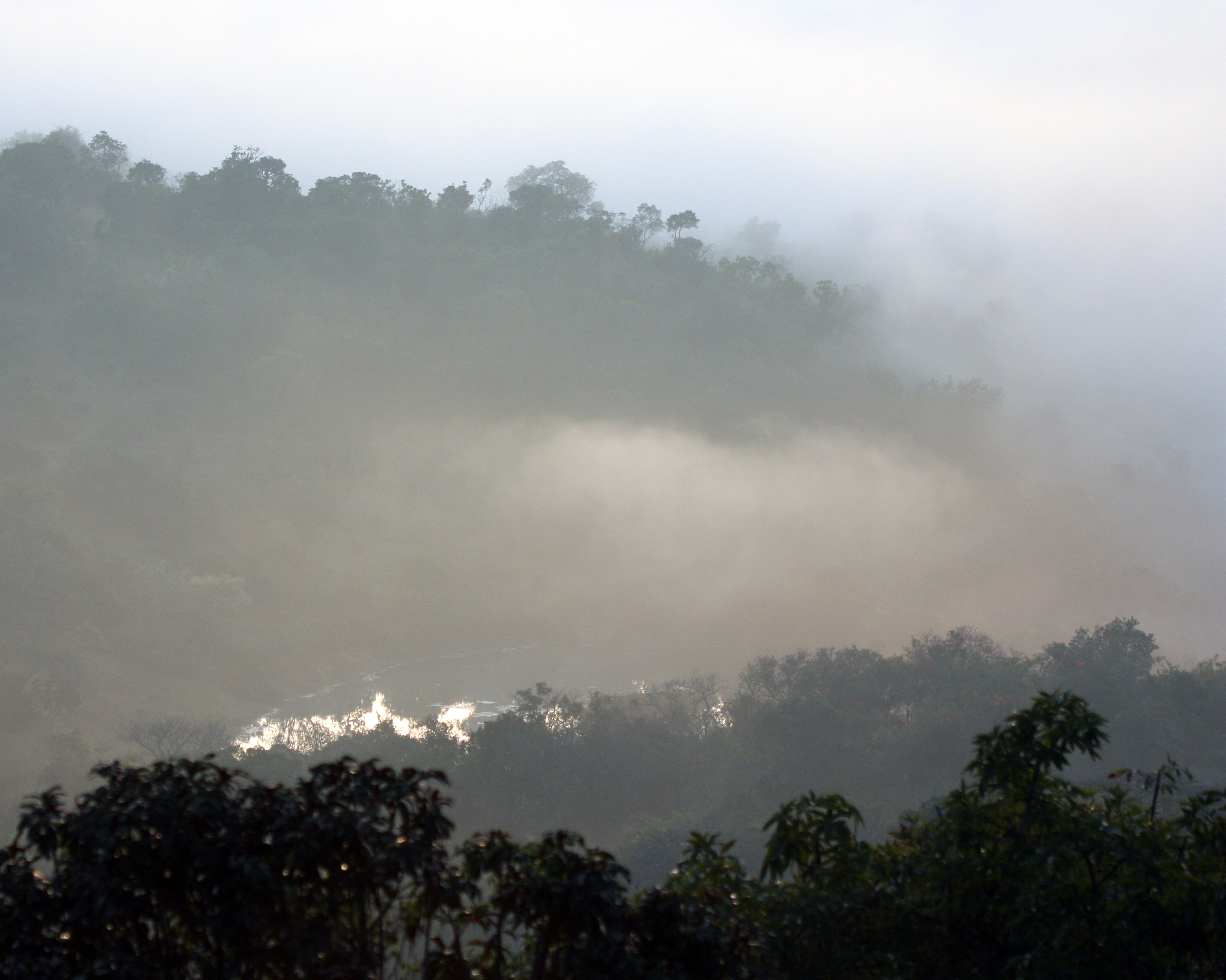 Canon EF 100-400mm F4.5-5.6L IS USM sample photo. Mist, sunrise, reflection photography