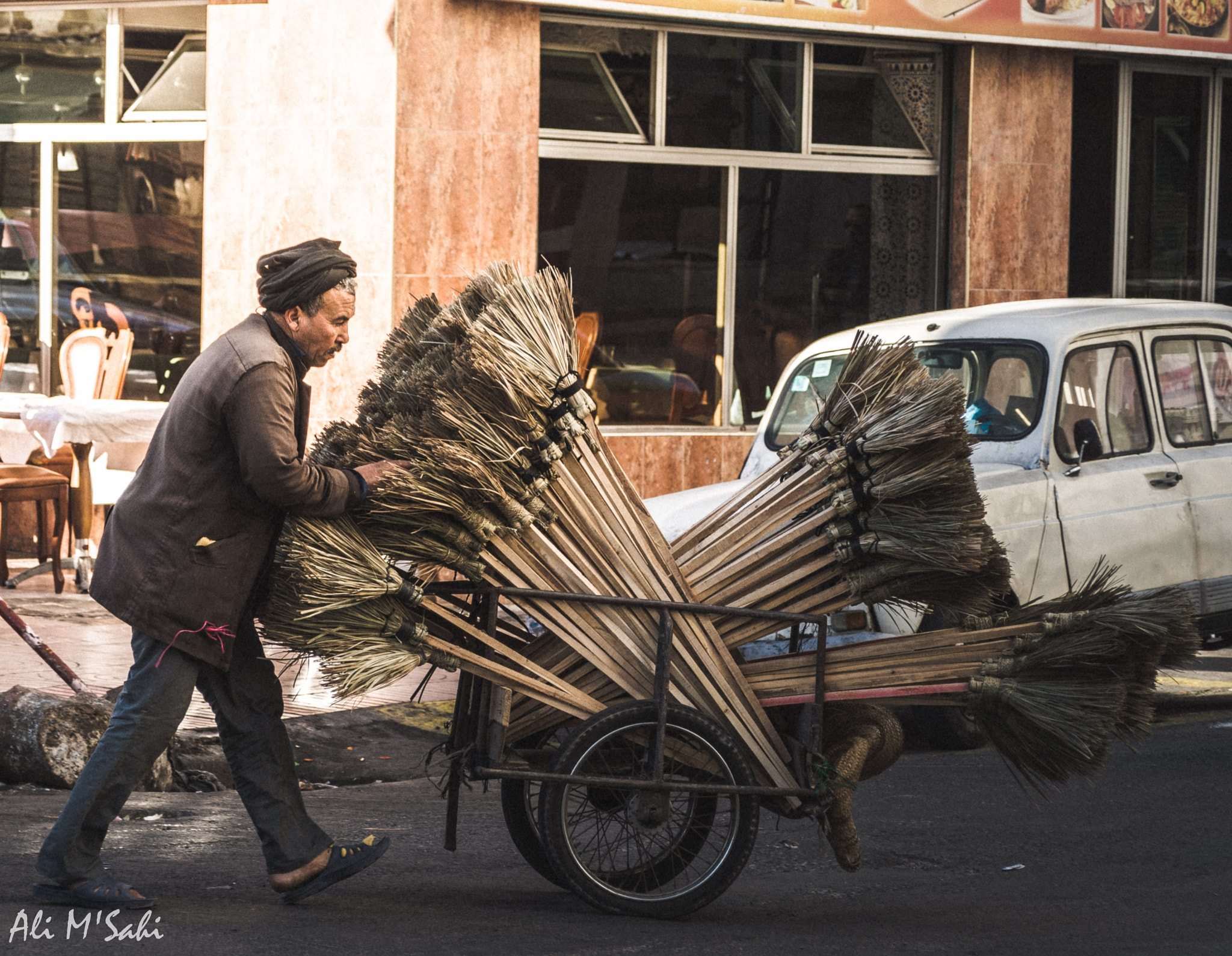 Nikon D7100 + Sigma 28-300mm F3.5-6.3 DG Macro sample photo. Casablanca's street photography