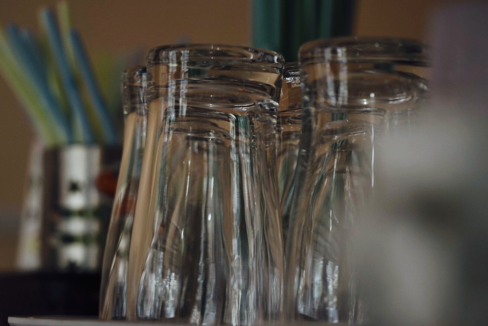 Sony FE 24-240mm F3.5-6.3 OSS sample photo. Glass photography