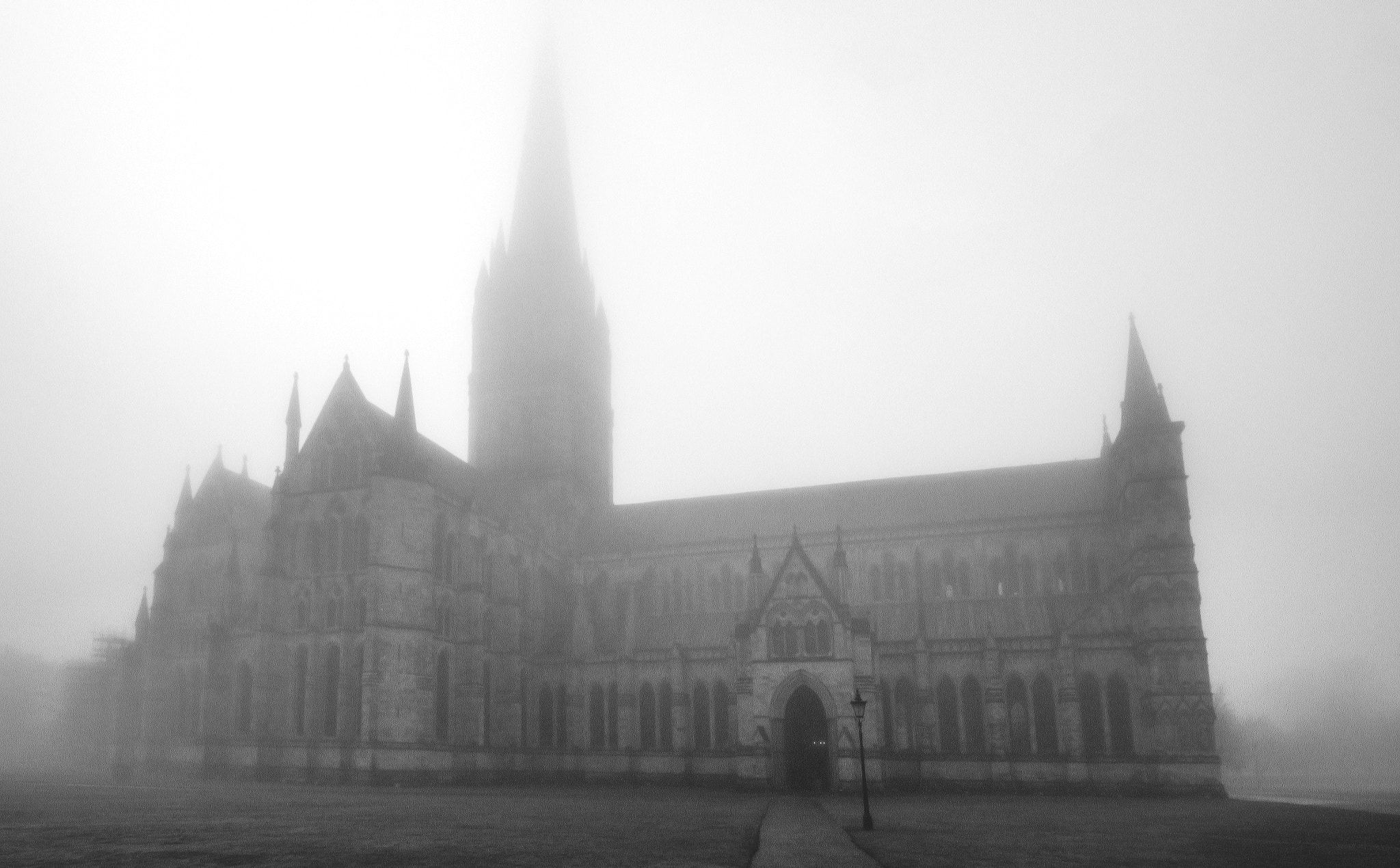 Canon EOS 750D (EOS Rebel T6i / EOS Kiss X8i) sample photo. Salisbury cathedral on a foggy morning photography