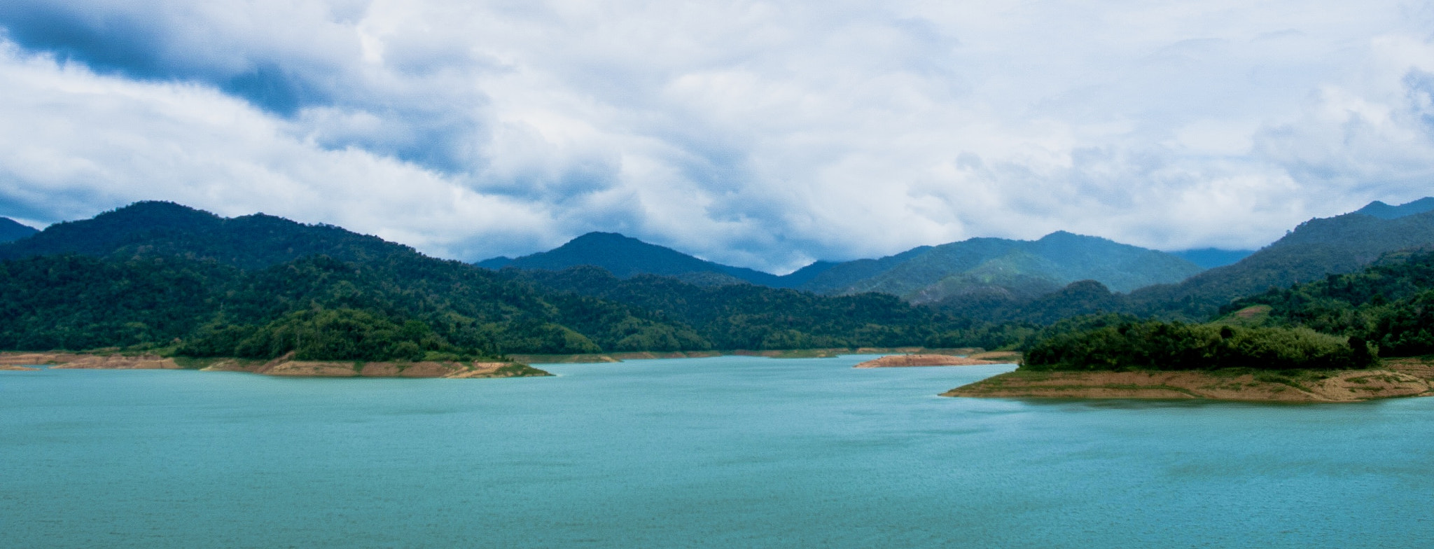 Olympus E-520 (EVOLT E-520) + OLYMPUS 14-42mm Lens sample photo. Sungai selangor dam at kuala kubu bharu, malaysia. photography