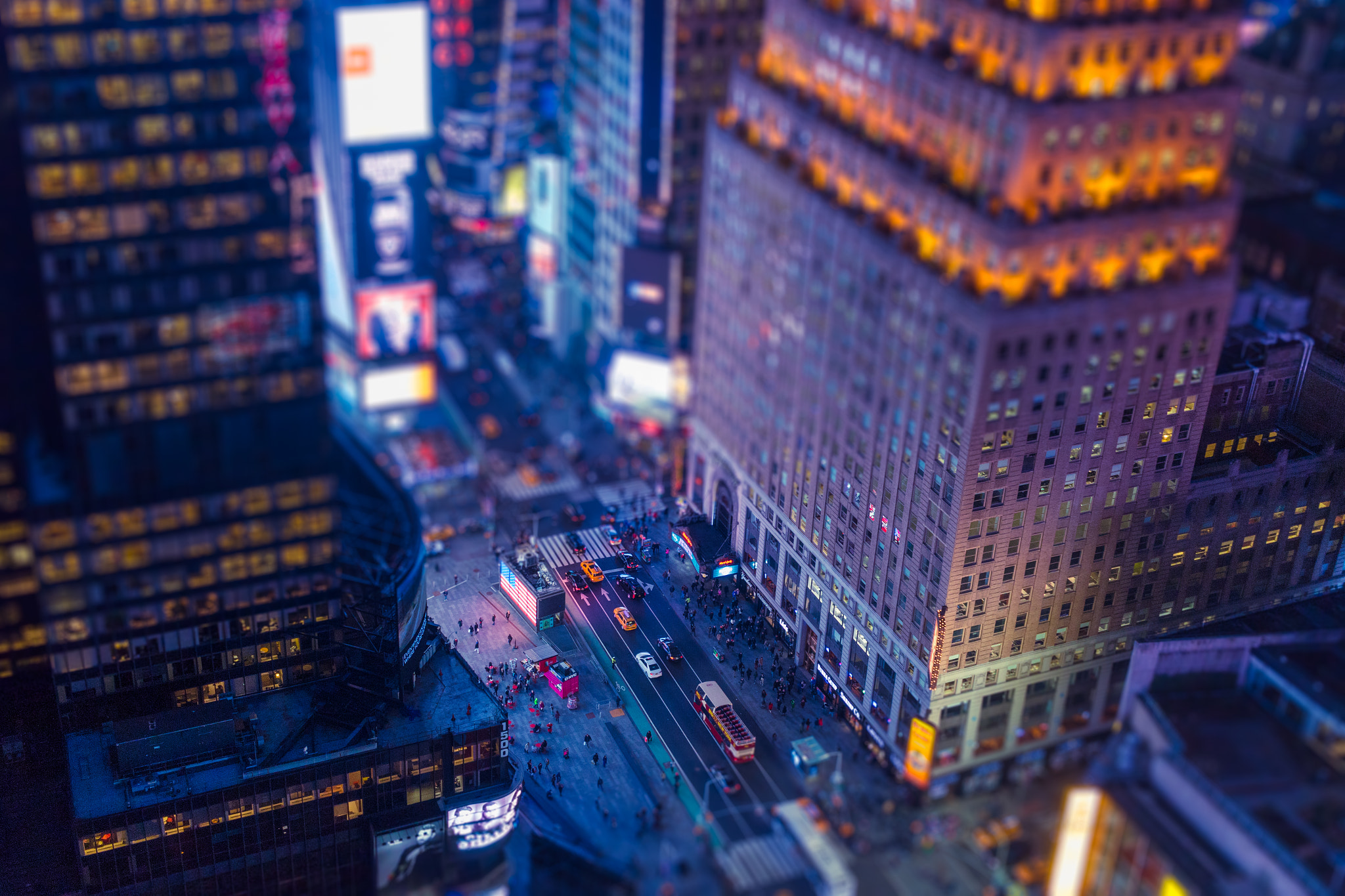 Canon EF-S 24mm F2.8 STM sample photo. Mini times square photography