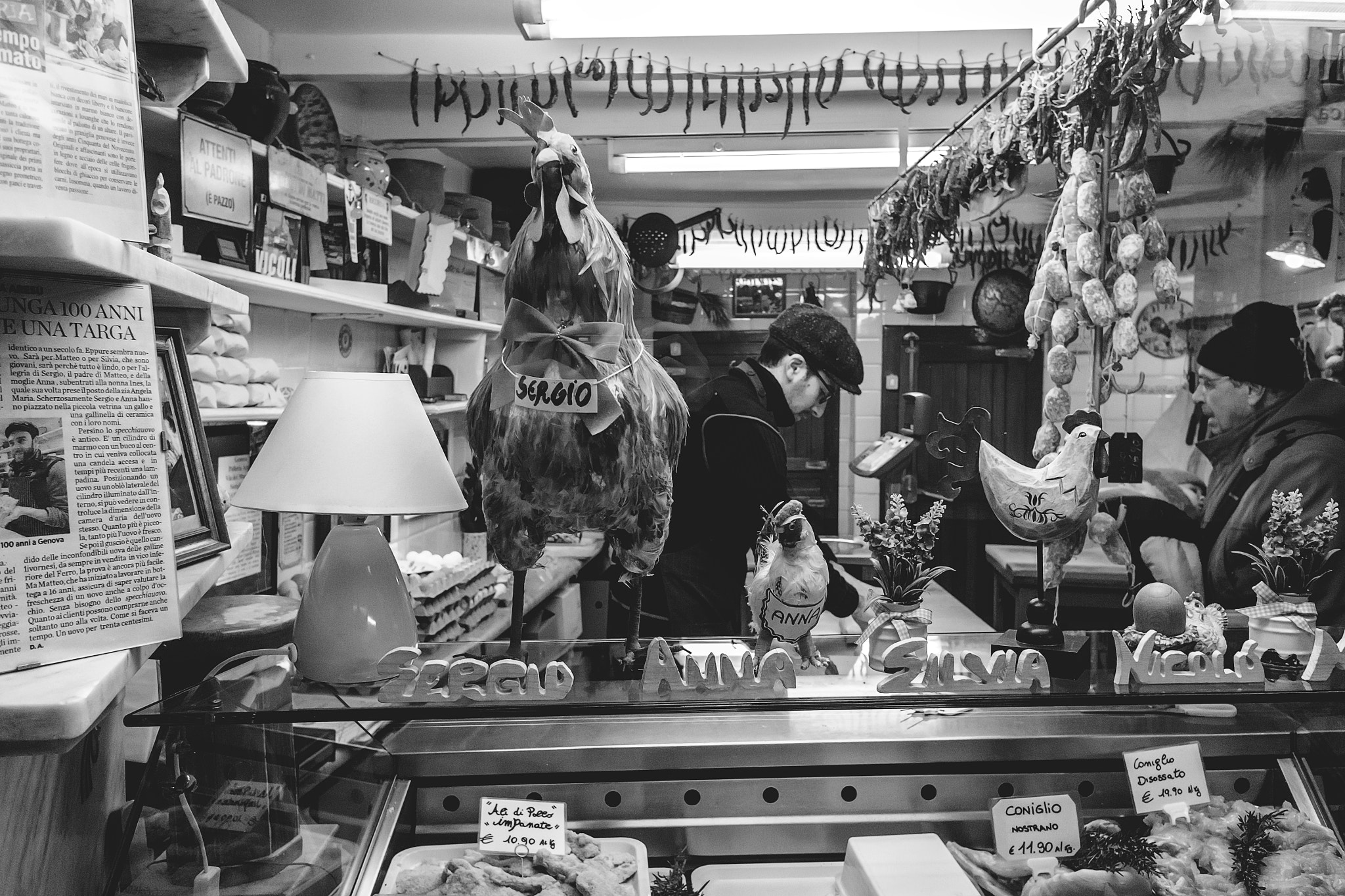 Fujifilm X70 sample photo. Polleria nel sestiere della maddalena photography