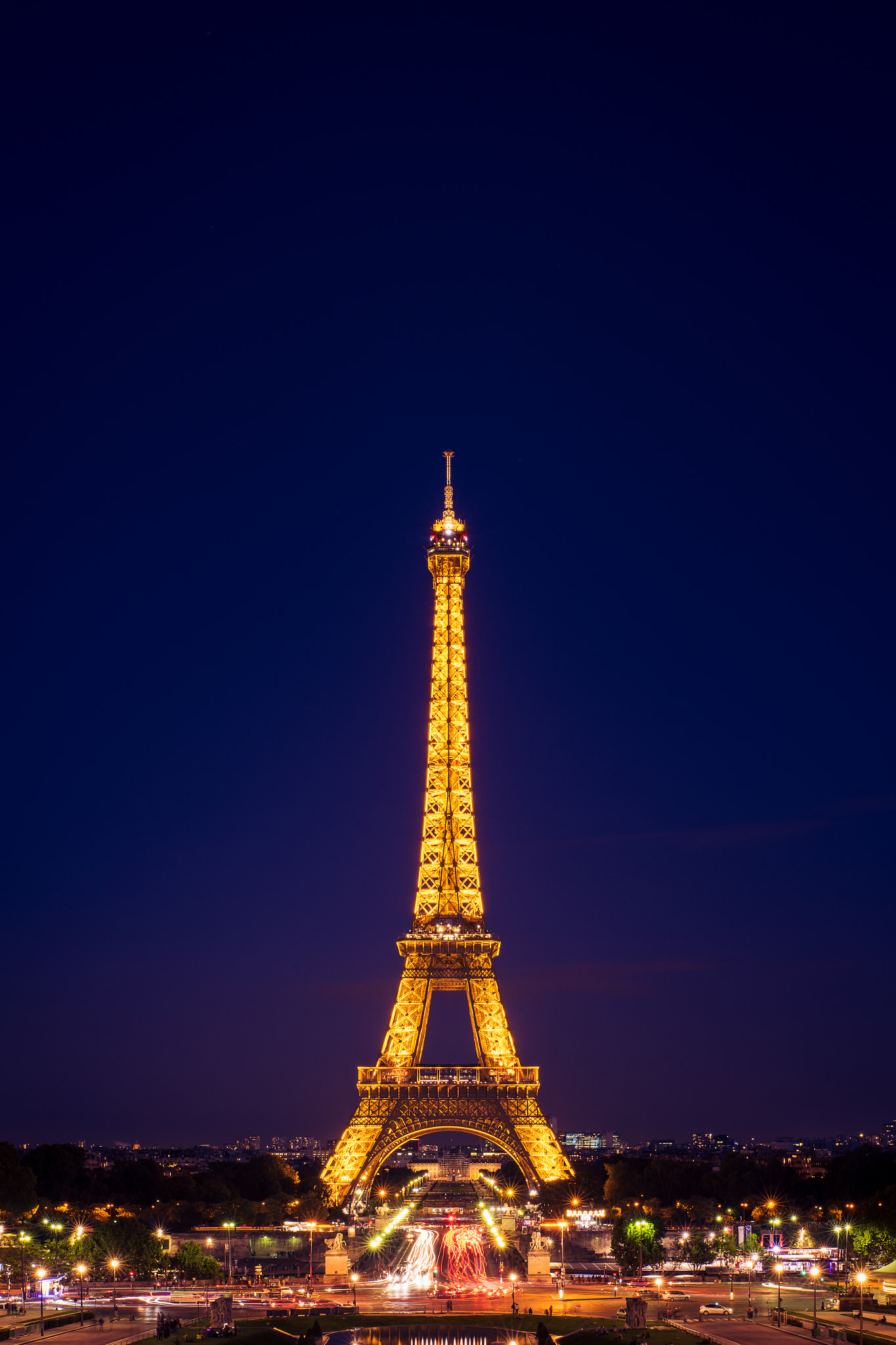 Sony a7 II + Sony DT 50mm F1.8 SAM sample photo. Eiffel tower at night photography