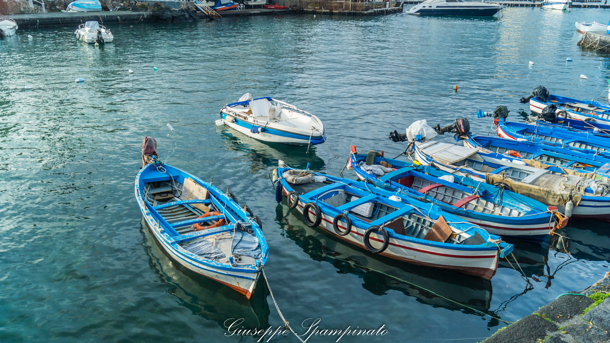 Sony SLT-A65 (SLT-A65V) + Sony DT 18-55mm F3.5-5.6 SAM sample photo. Old sicilian fishing boats photography