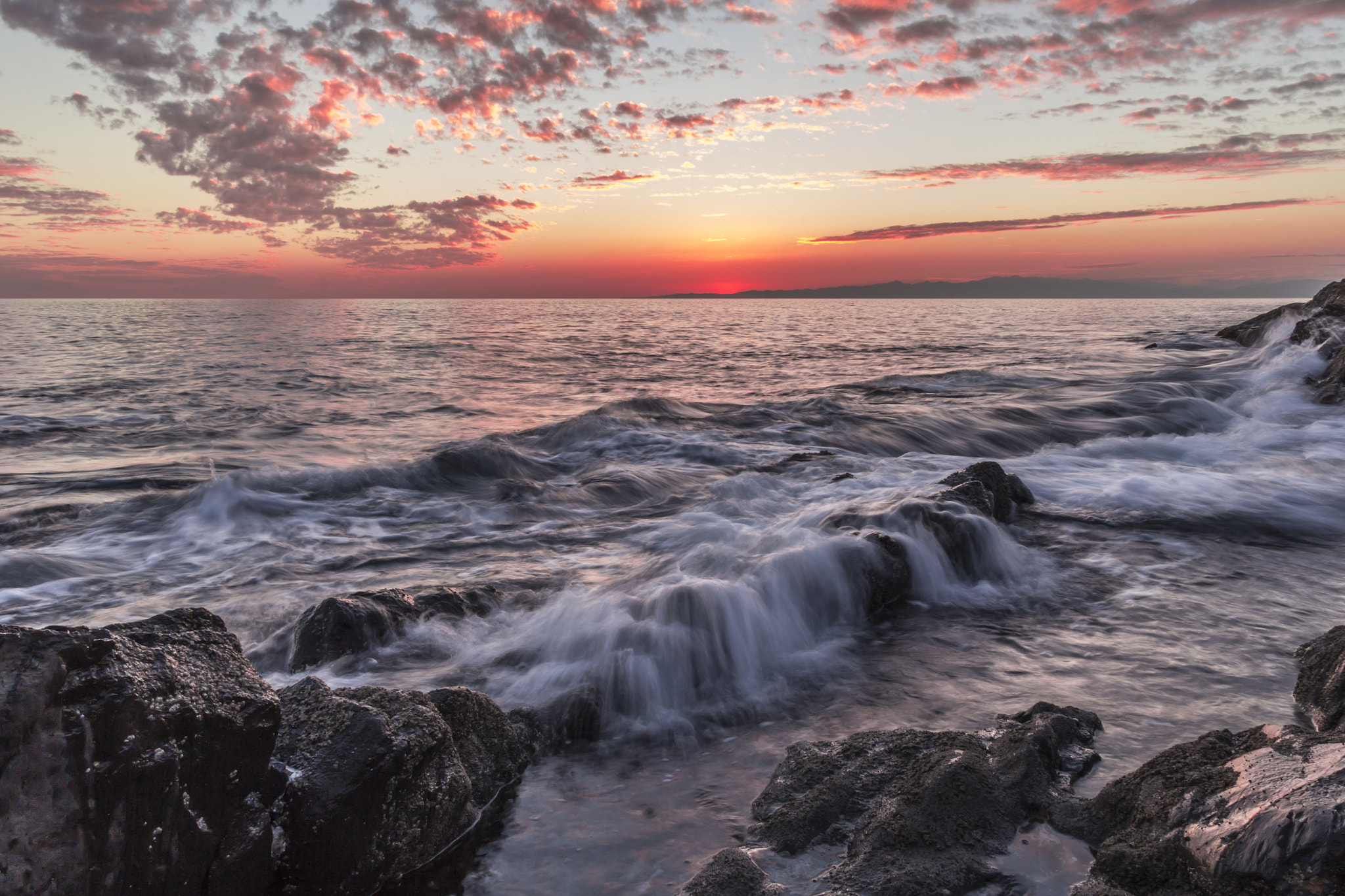 Canon EOS 60D + Canon TS-E 90mm F2.8 Tilt-Shift sample photo. Beautiful red sunset  photography