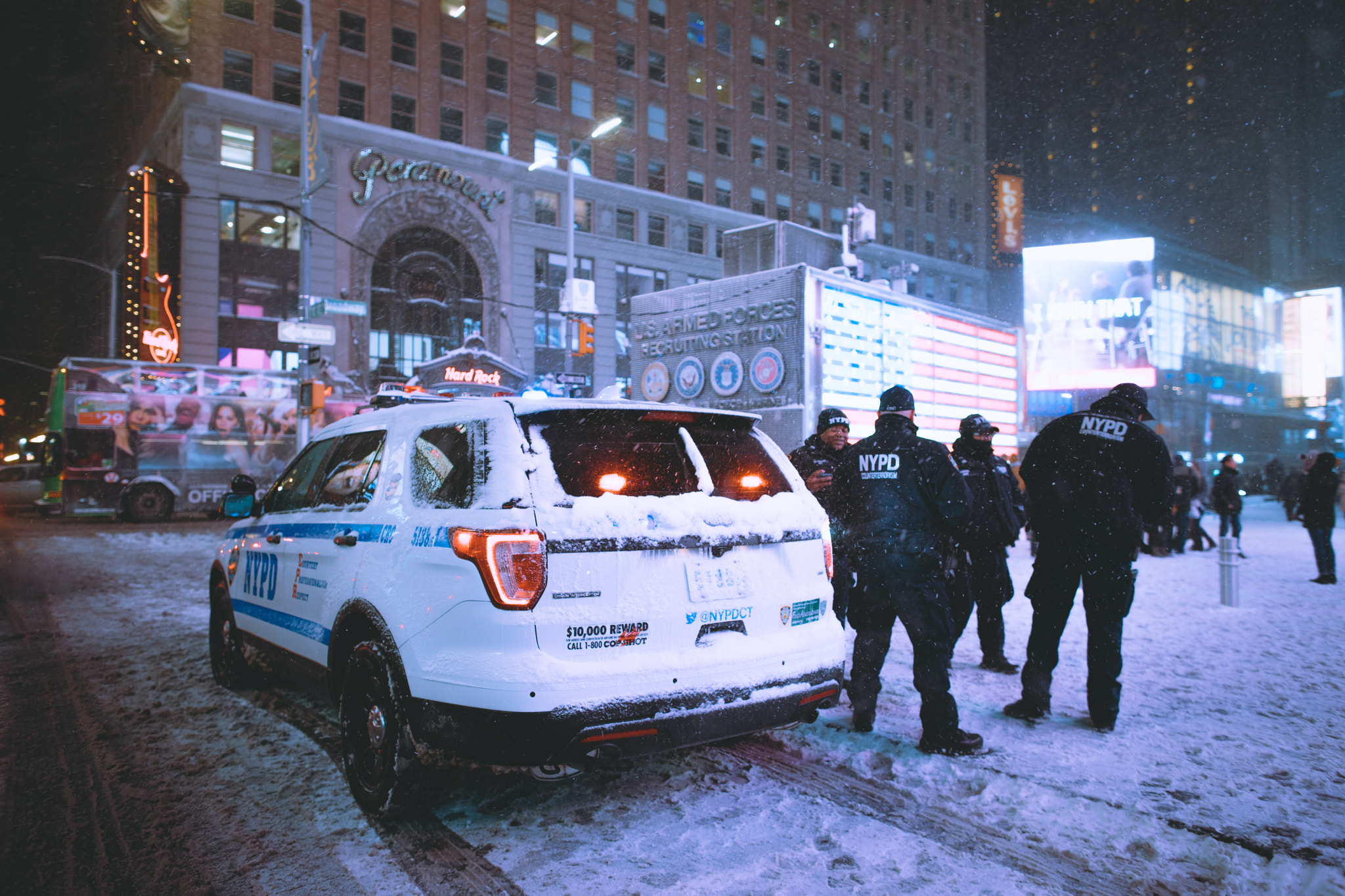 Sony a7 II + Canon EF 24mm F1.4L II USM sample photo. Nypd photography