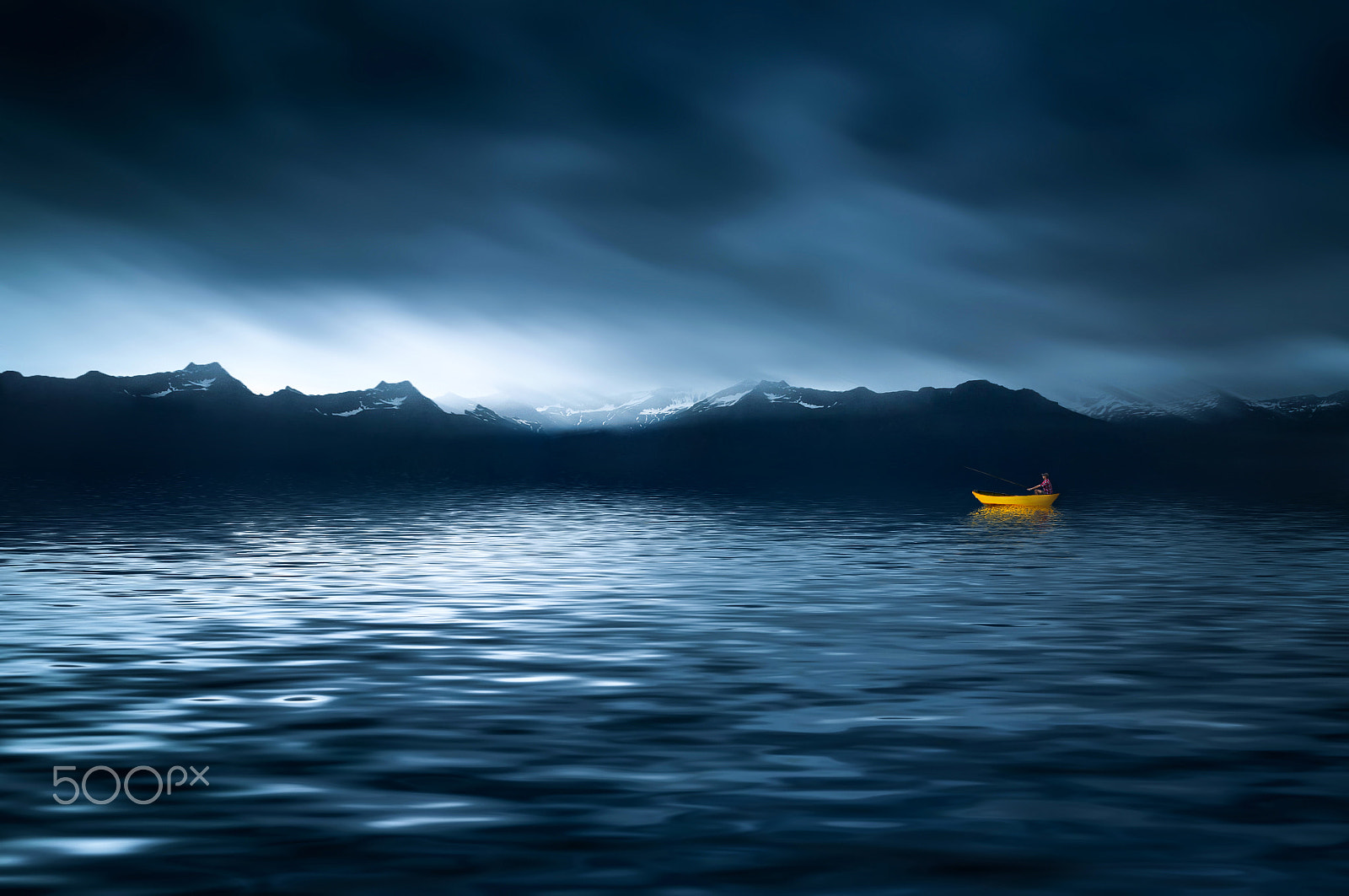 AF Zoom-Nikkor 28-70mm f/3.5-4.5D sample photo. Yellow boat photography