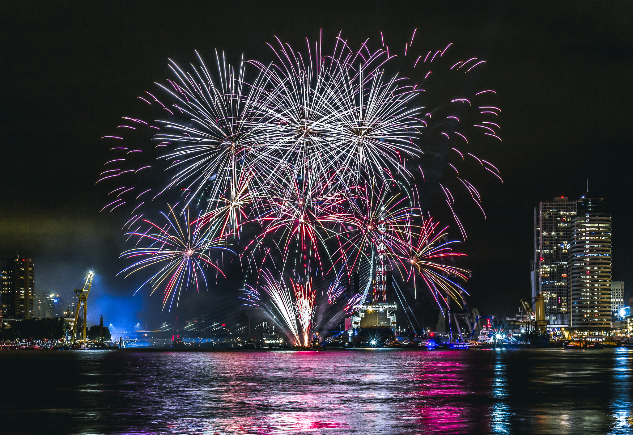Canon EF 24-70mm F4L IS USM sample photo. Fireworks at the erasmus bridge in rotterdam photography