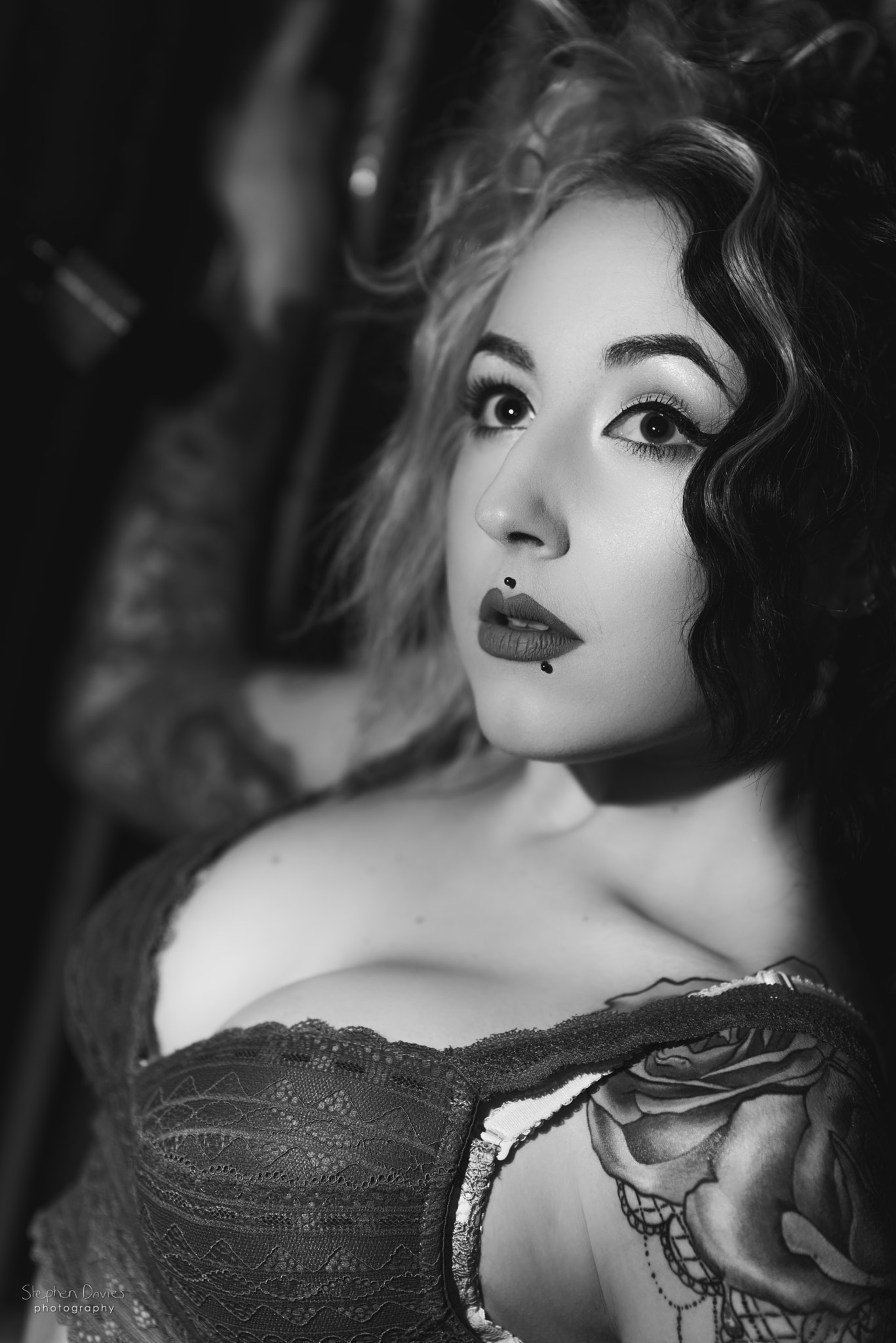 Nikon D750 + Sigma 85mm F1.4 EX DG HSM sample photo. Looking up photography