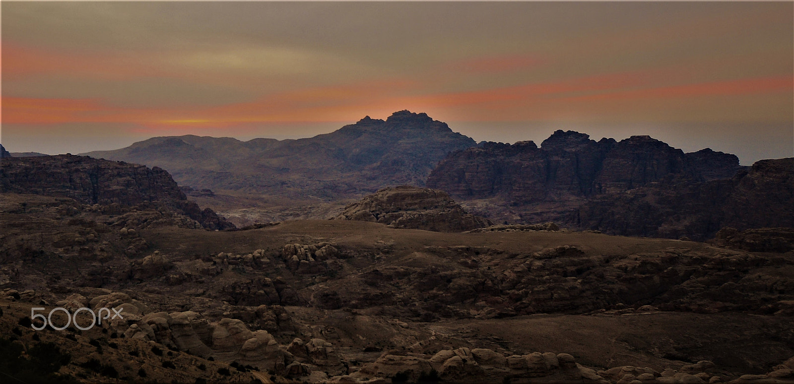 Nikon D300S sample photo. Tardecer por encima de petra. photography