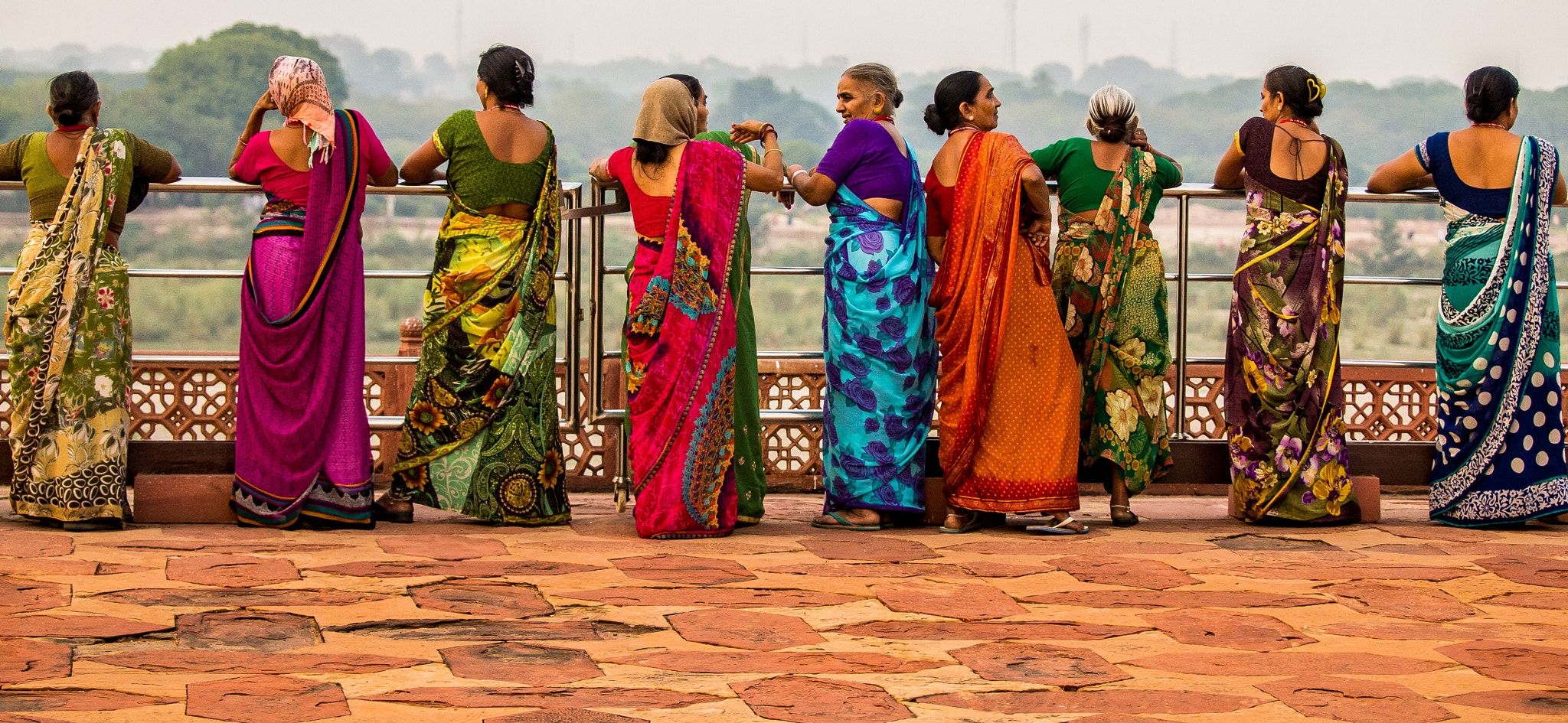 Olympus E-5 sample photo. Sari'd women photography