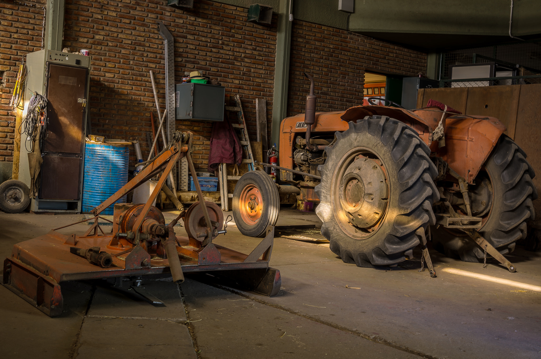 Sony Alpha NEX-5N sample photo. Fiat tractor photography