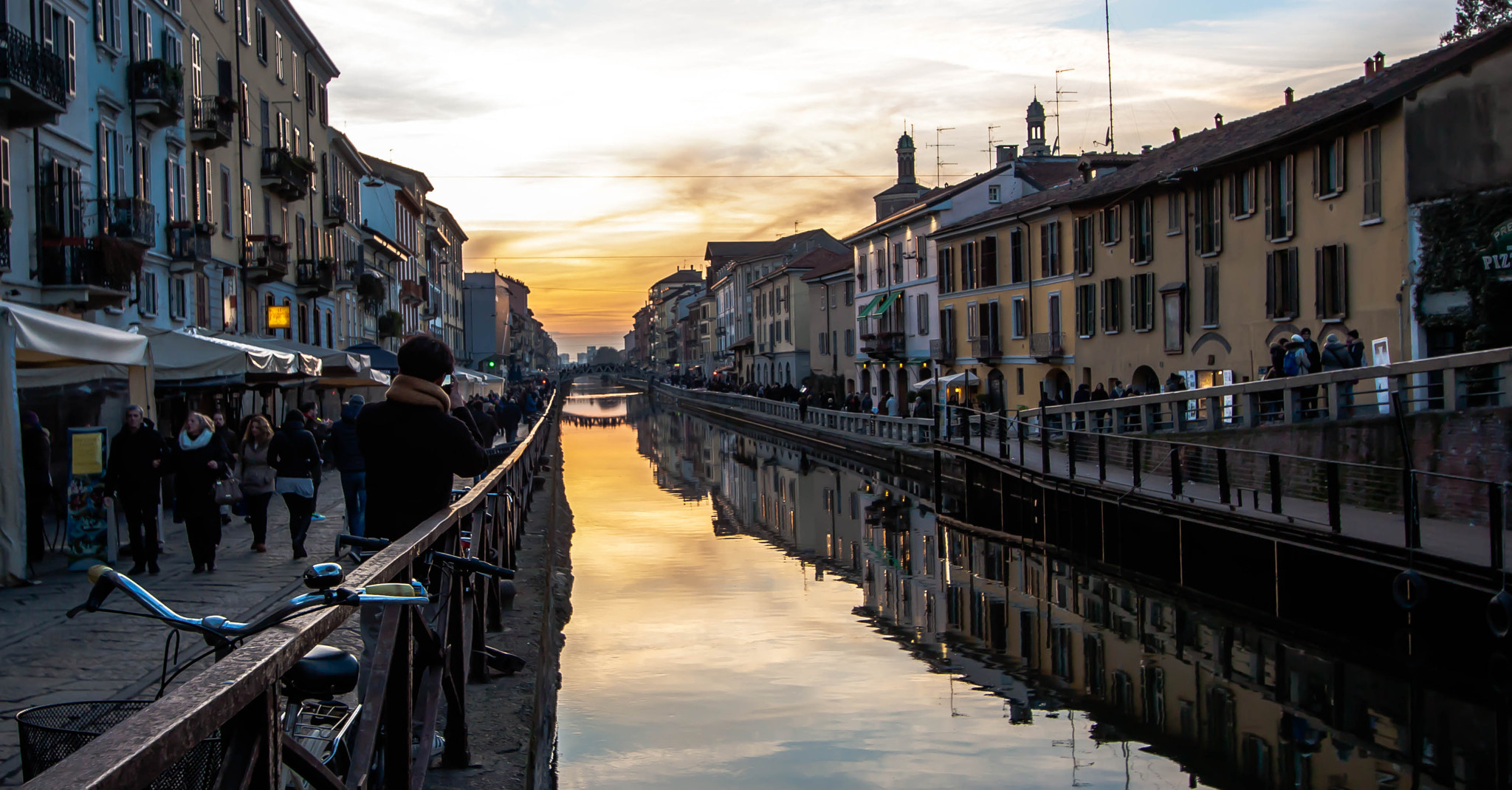 Canon EF-S 10-22mm F3.5-4.5 USM sample photo. Sunset at darsena - navigli - milan photography