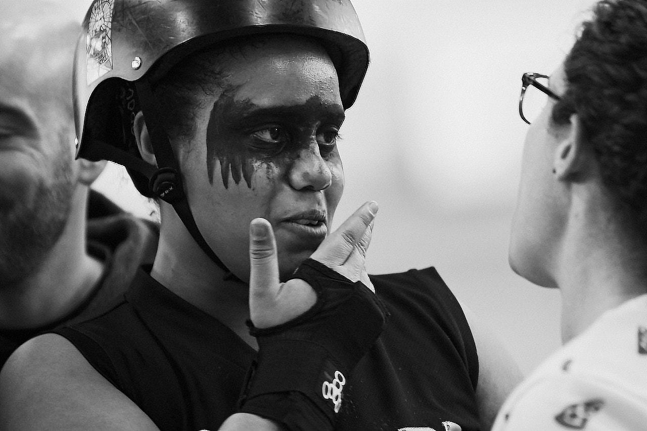 Canon EOS 7D Mark II + Canon EF 70-200mm F2.8L IS USM sample photo. Roller derby portrait photography