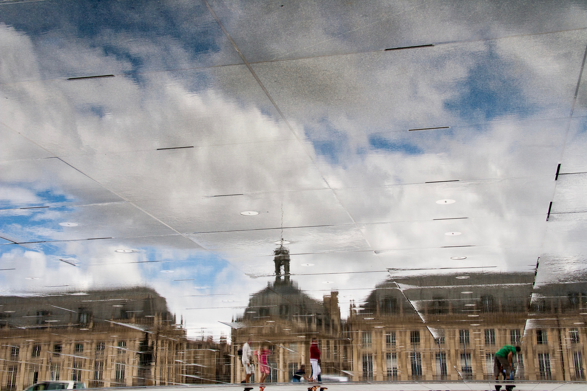 Sigma 18-125mm F3.8-5.6 DC OS HSM sample photo. Bordeaux upside down photography