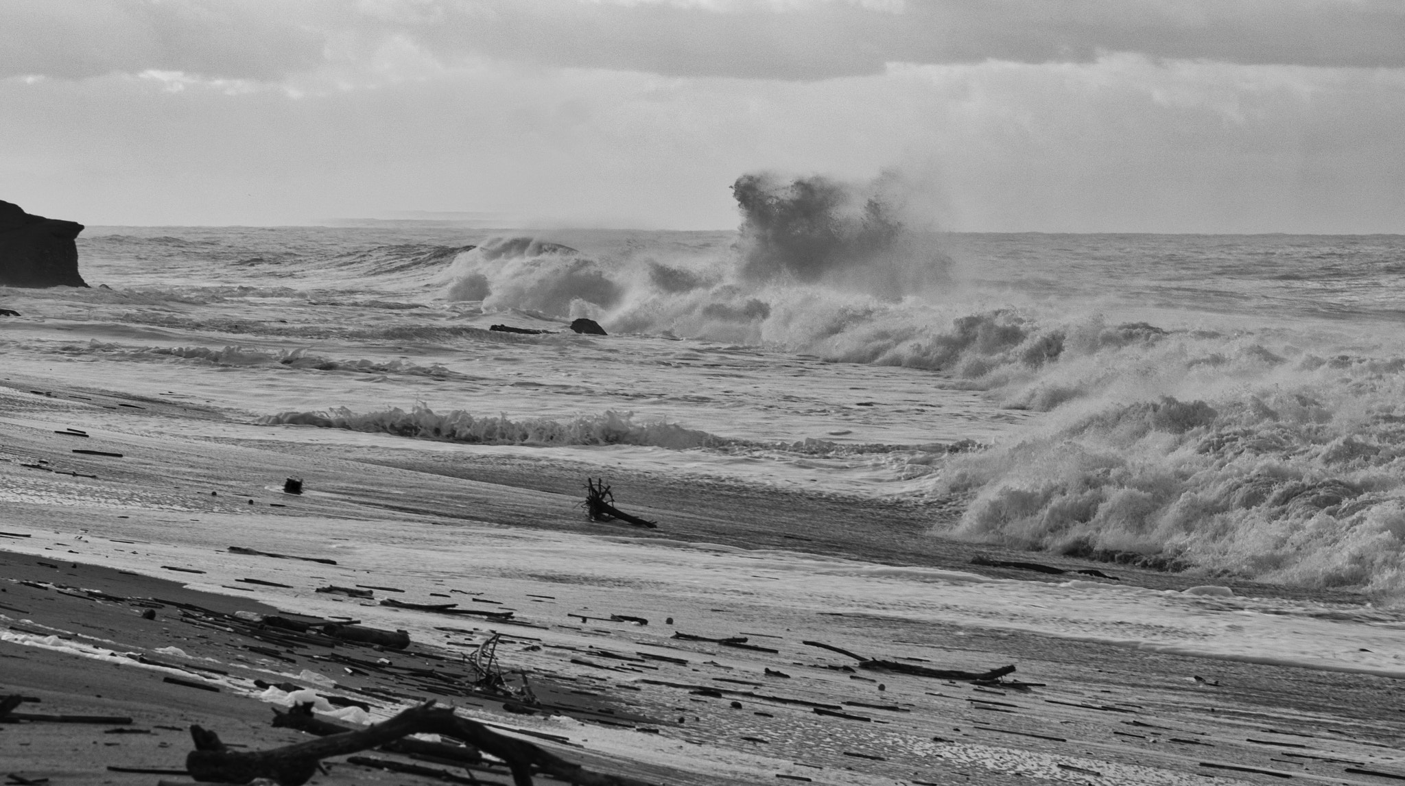 Fujifilm X-T2 + Fujifilm XF 90mm F2 R LM WR sample photo. Stormy ocean photography