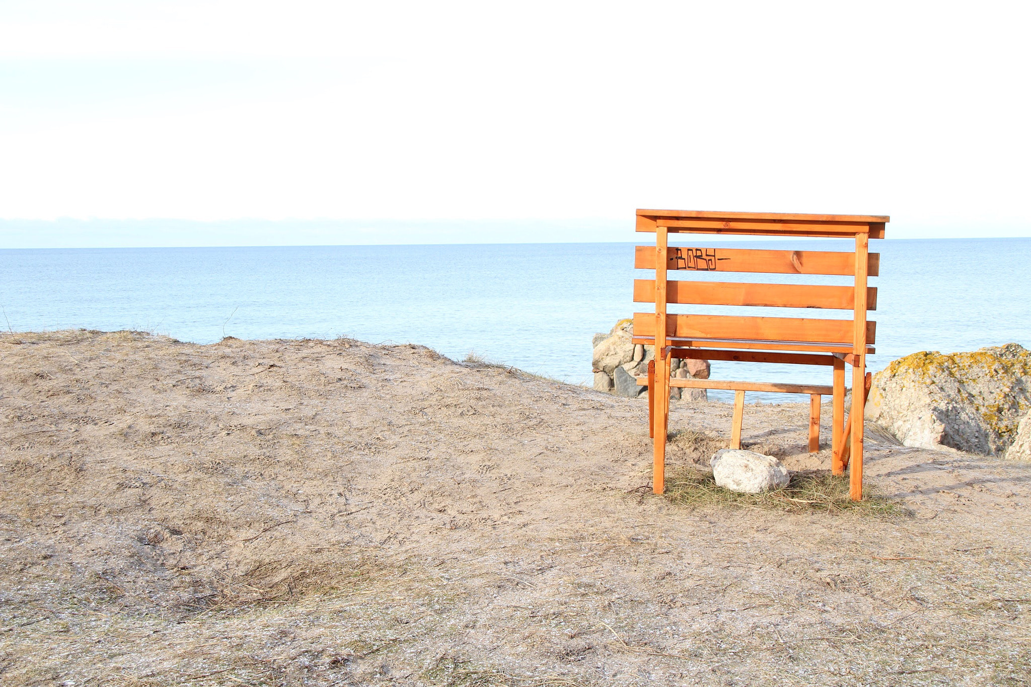 Canon EOS 1200D (EOS Rebel T5 / EOS Kiss X70 / EOS Hi) + Canon TS-E 90mm F2.8 Tilt-Shift sample photo. Lone bench photography