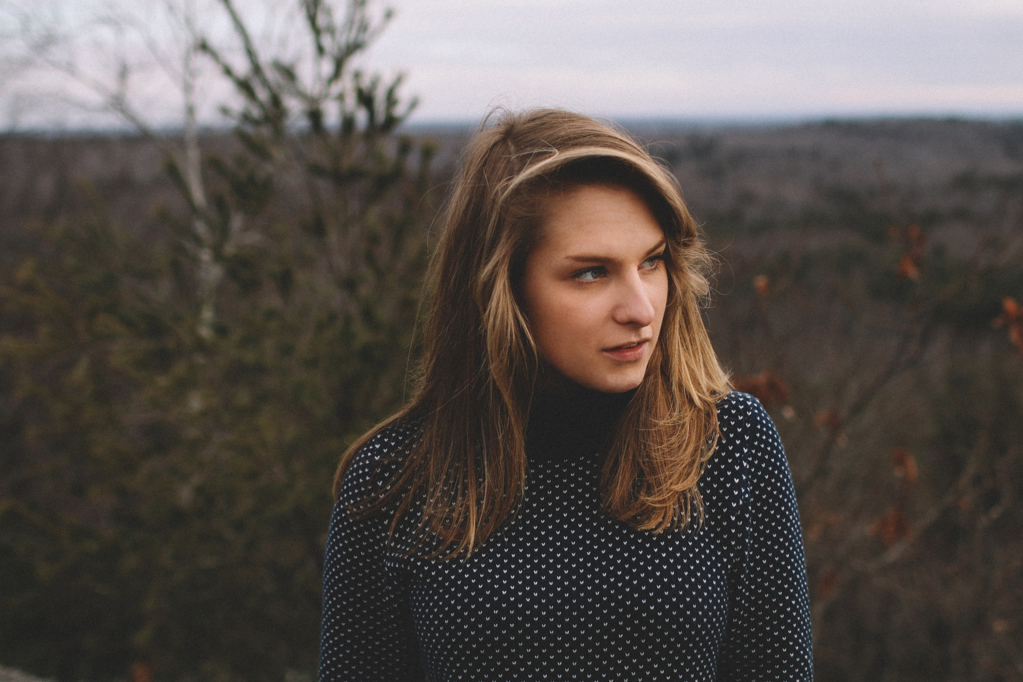 Canon EOS 80D + Canon EF 35mm F1.4L USM sample photo. Bean turtleneck photography