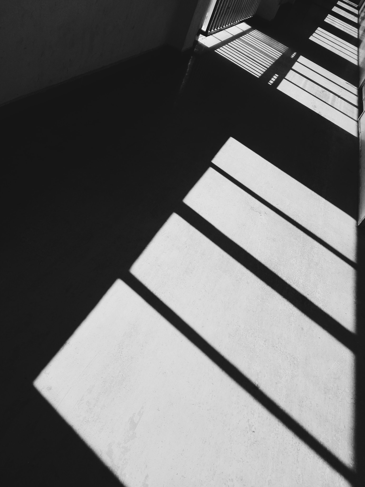 HUAWEI H60-L01 sample photo. Shadow photography