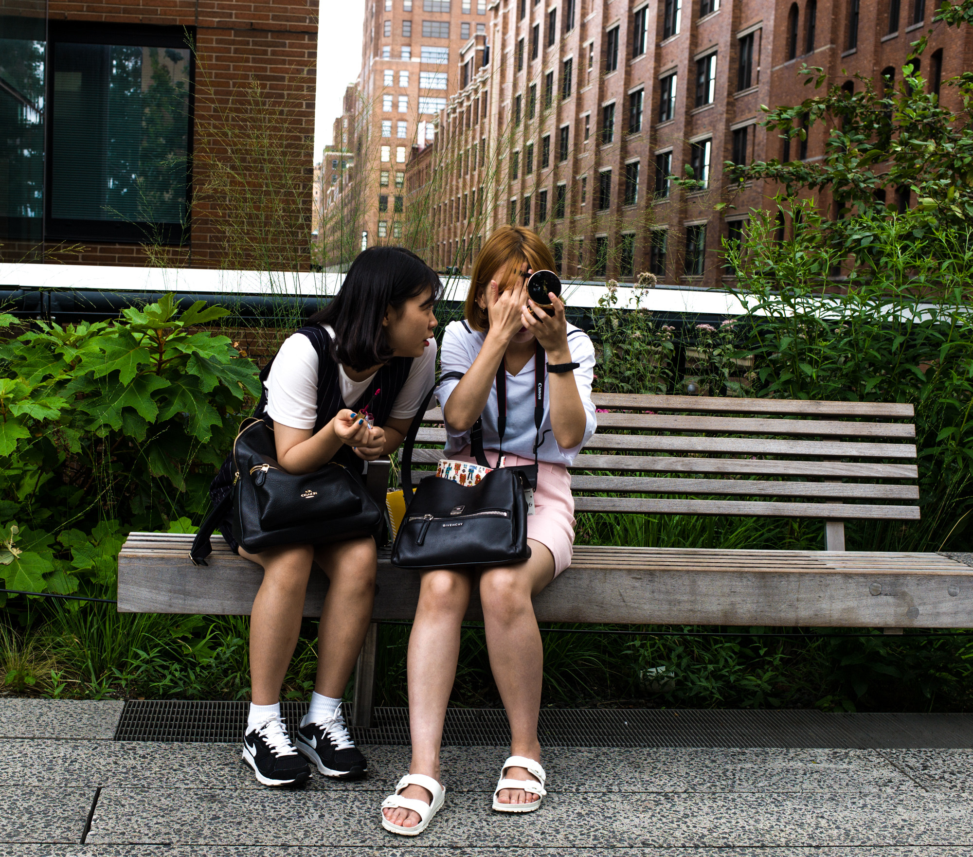 Leica M9 + Leica Summilux-M 35mm F1.4 ASPH sample photo. New york city make up photography