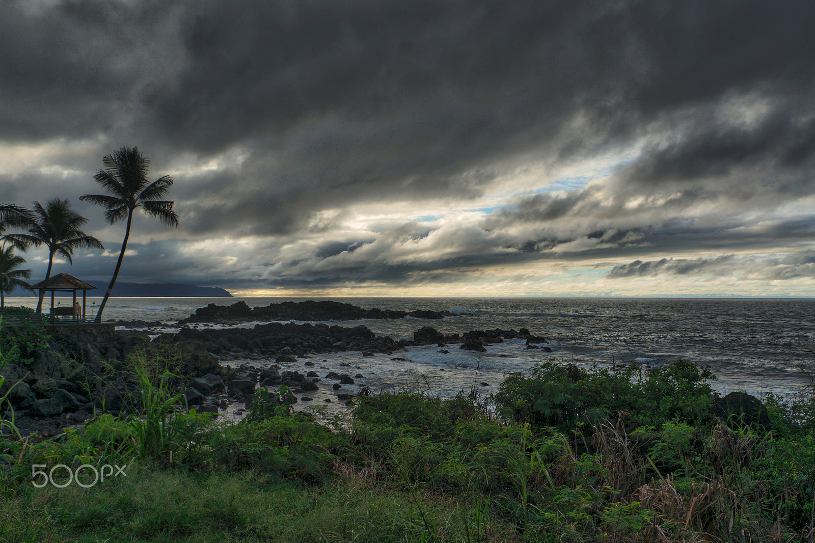 Sony Alpha NEX-5R + Sony E 18-55mm F3.5-5.6 OSS sample photo. Stormy weather photography