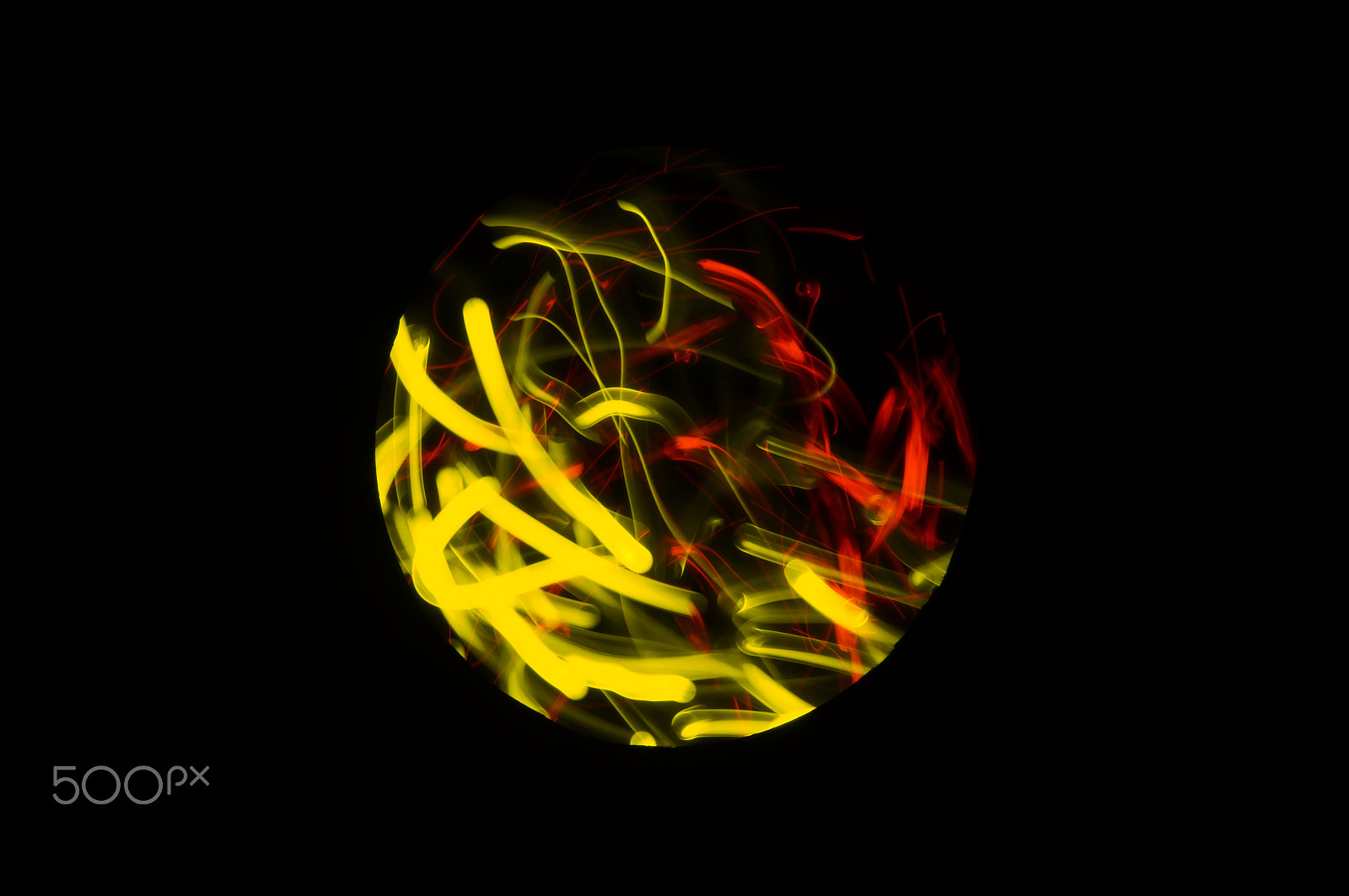 Sony Planar T* 50mm F1.4 ZA SSM sample photo. Red and yellow circle photography