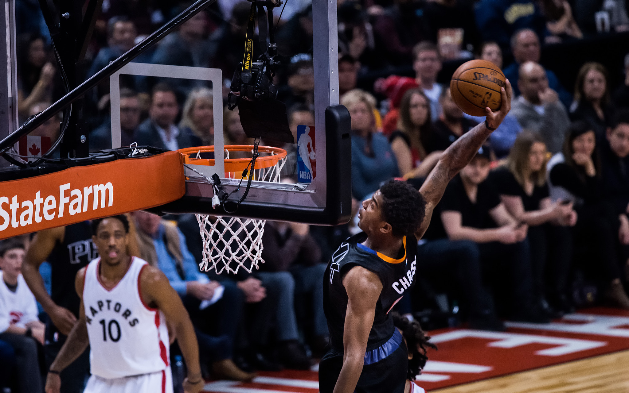 Nikon Nikkor AF-S 300mm F4E PF ED VR sample photo. Raptors vs suns photography