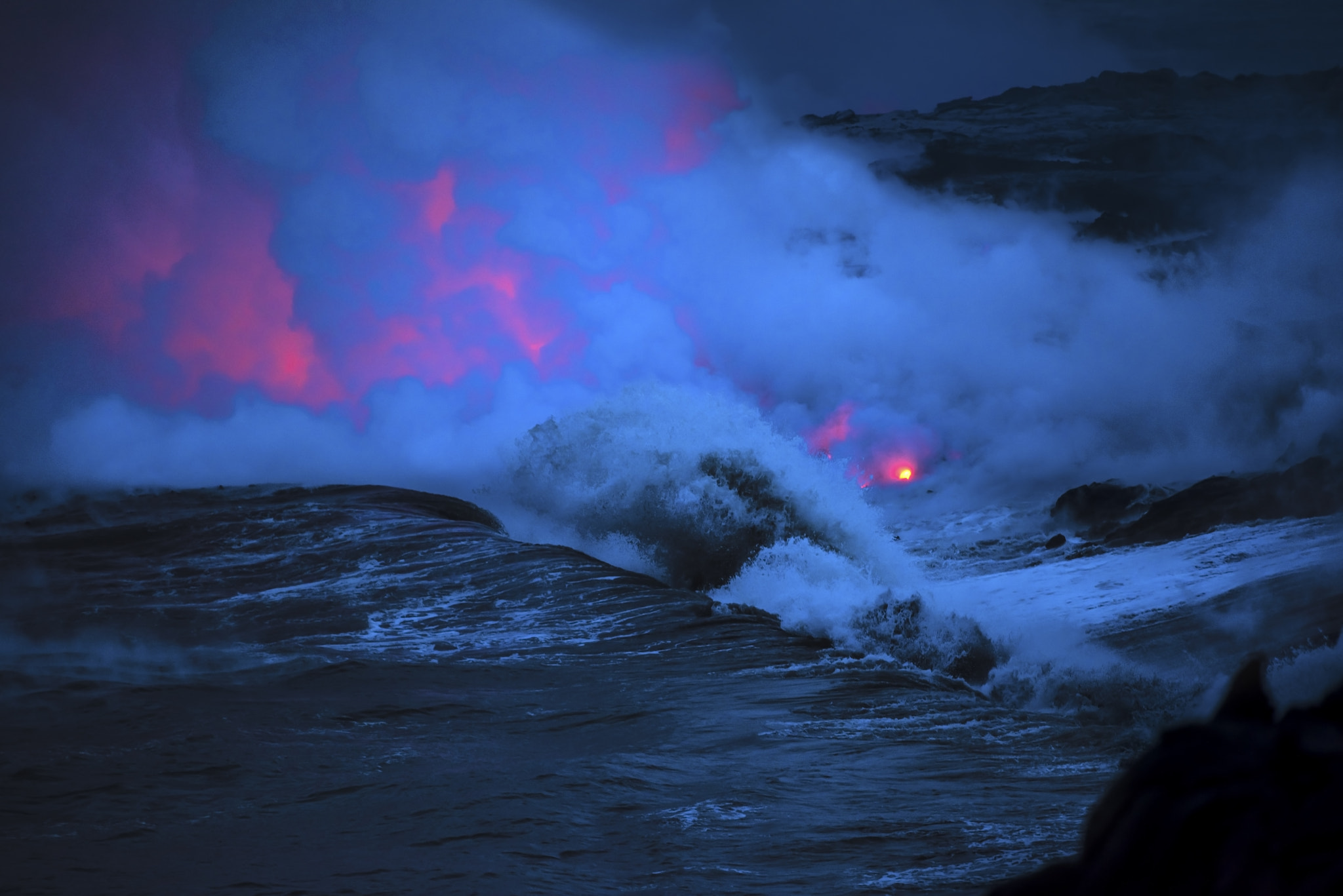 Nikon Nikkor AF-S 300mm F4E PF ED VR sample photo. Hot waves photography