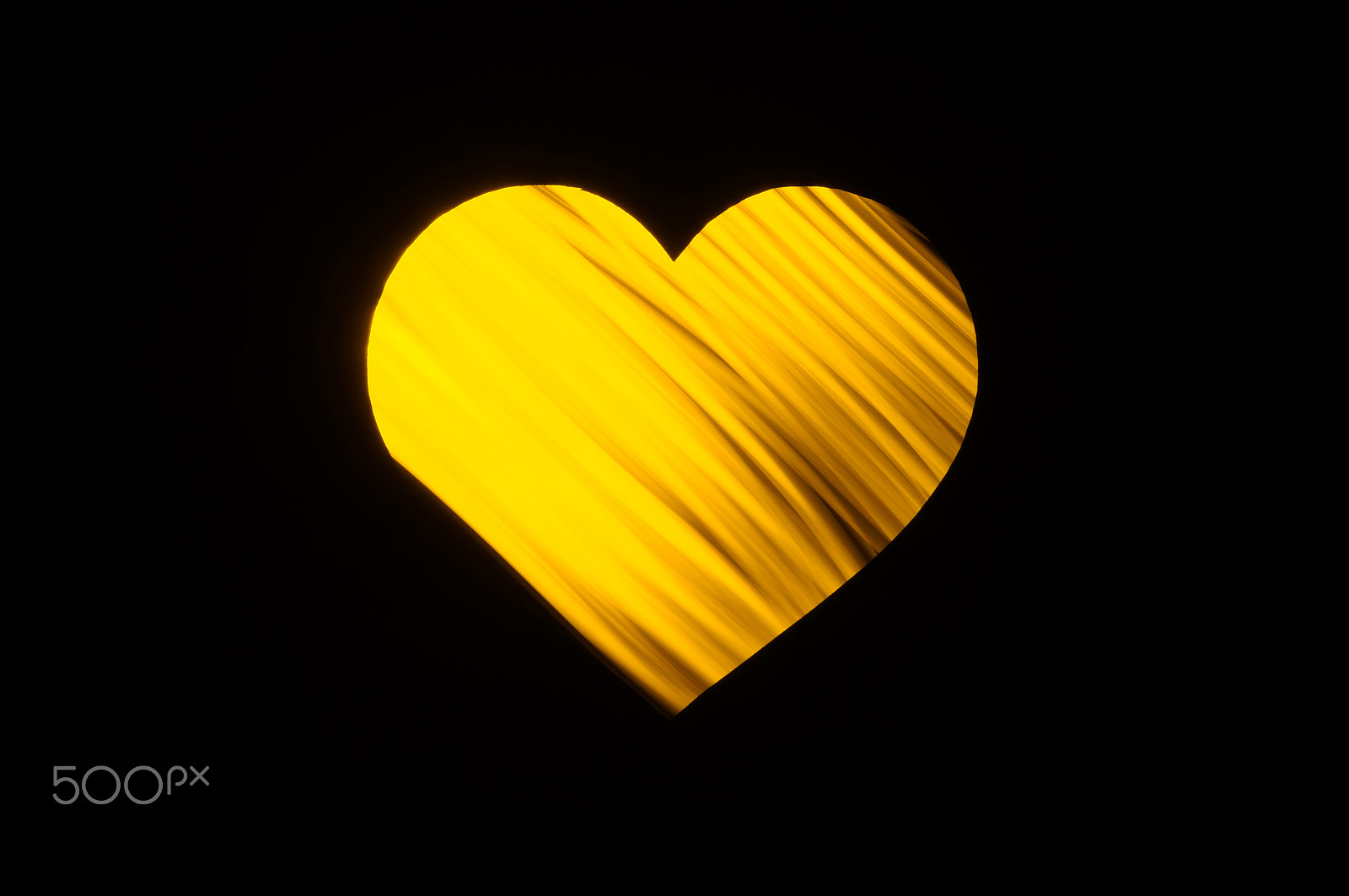 Sony Planar T* 50mm F1.4 ZA SSM sample photo. Yellow heart photography