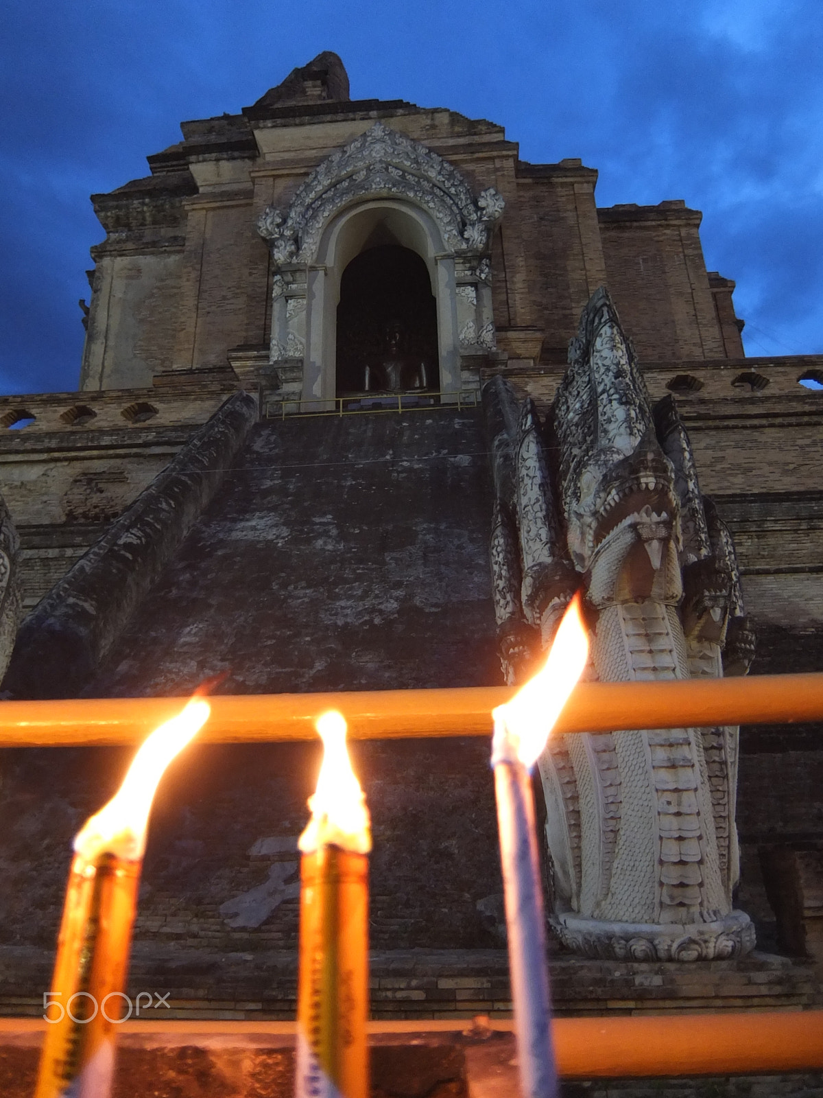 Fujifilm XF1 sample photo. Wat chedi luang worawihan photography