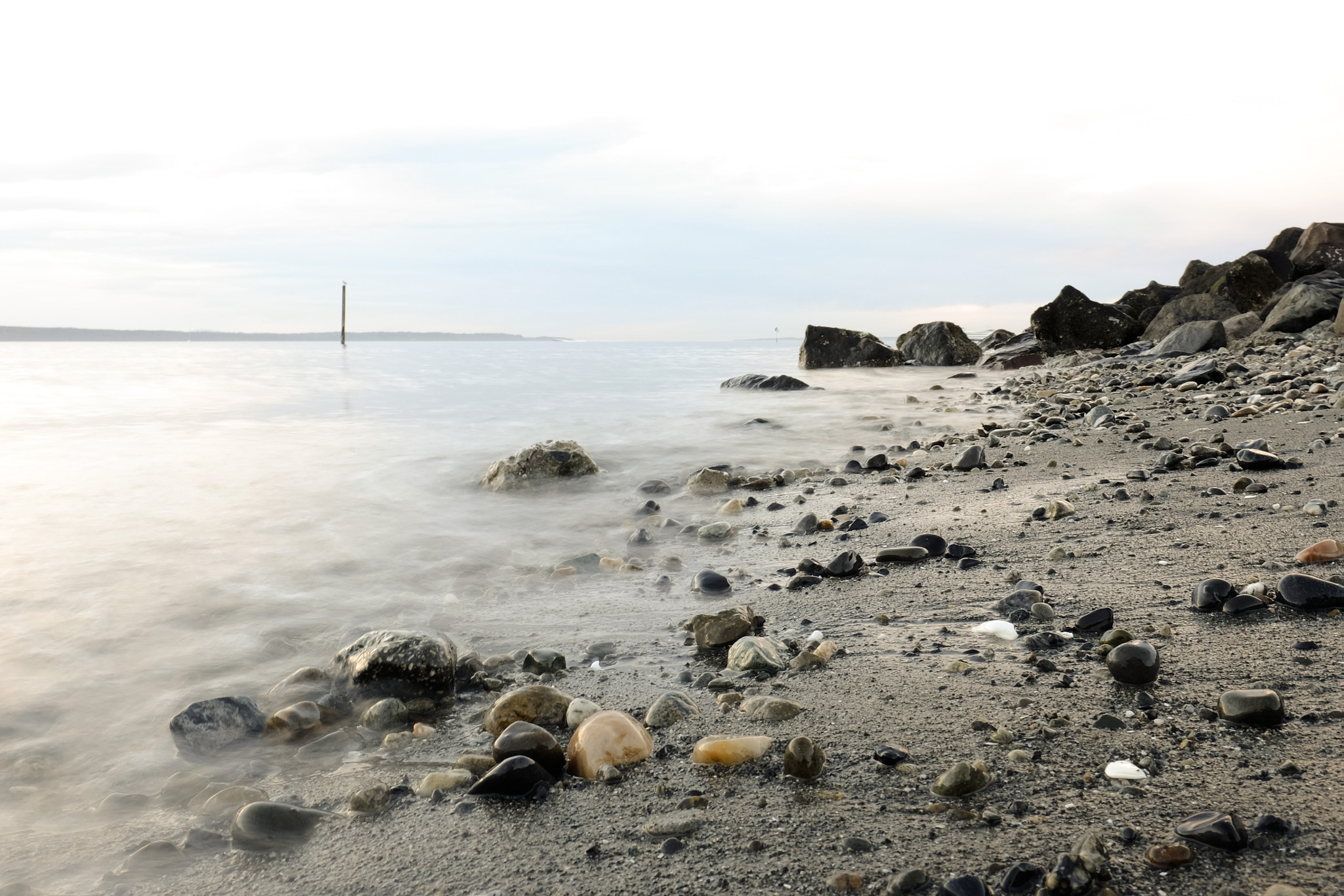 Fujifilm X-E2 + Fujifilm XF 16mm F1.4 R WR sample photo. Edmonds beach photography