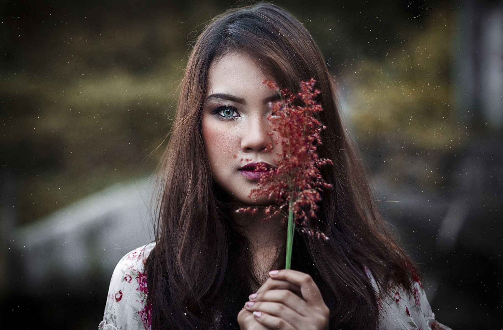 Nikon D800E + Nikon AF-S Nikkor 85mm F1.8G sample photo. Me and flower photography
