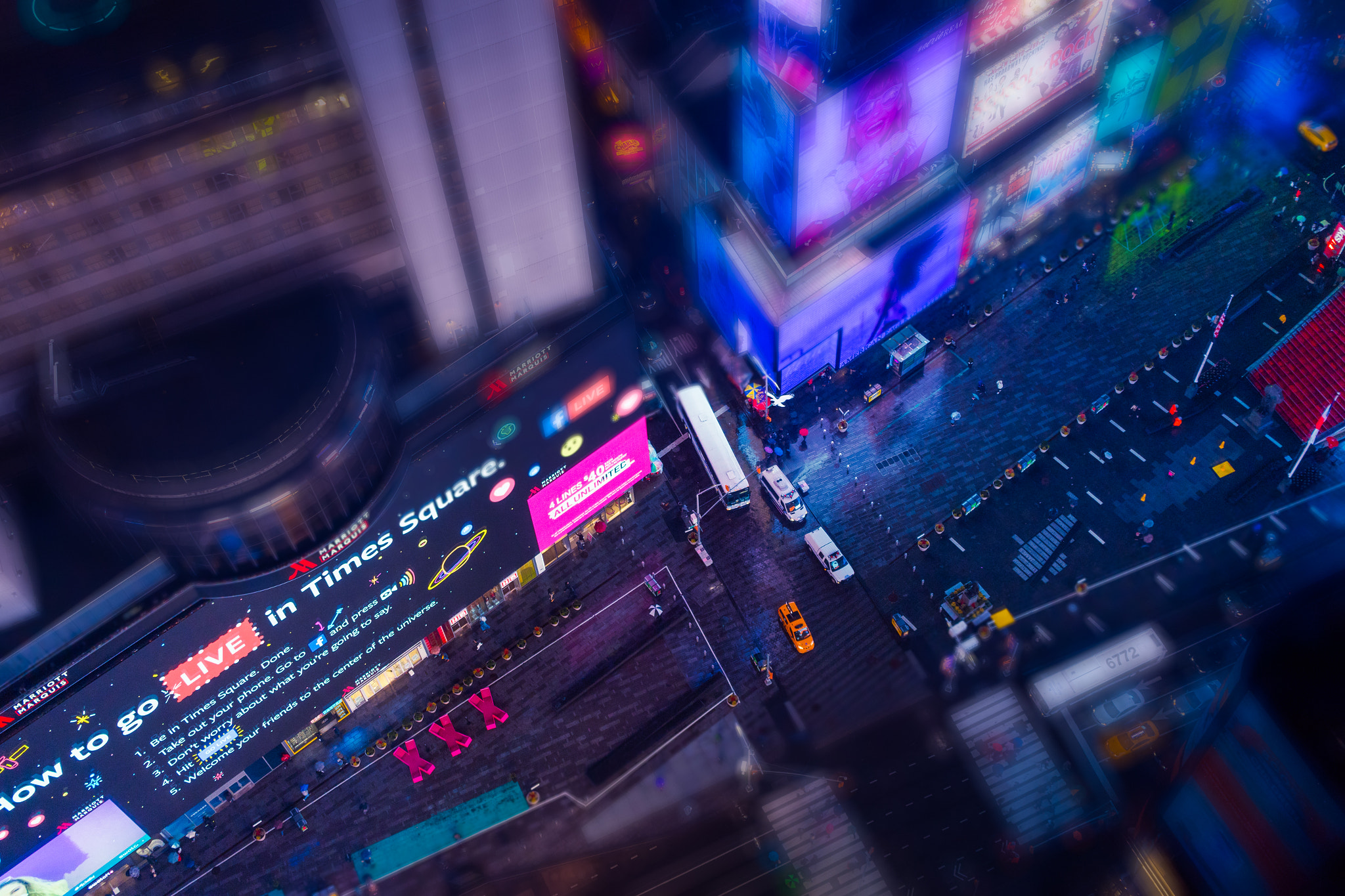 Canon EF-S 24mm F2.8 STM sample photo. Mini times square photography