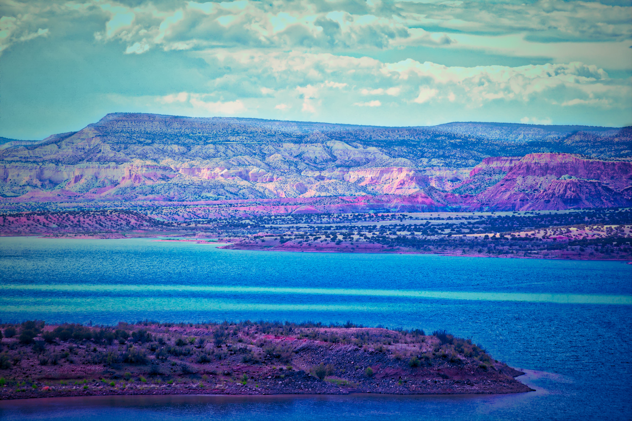 Sony FE 70-200mm F4 G OSS sample photo. Lake view in ghost ranch photography