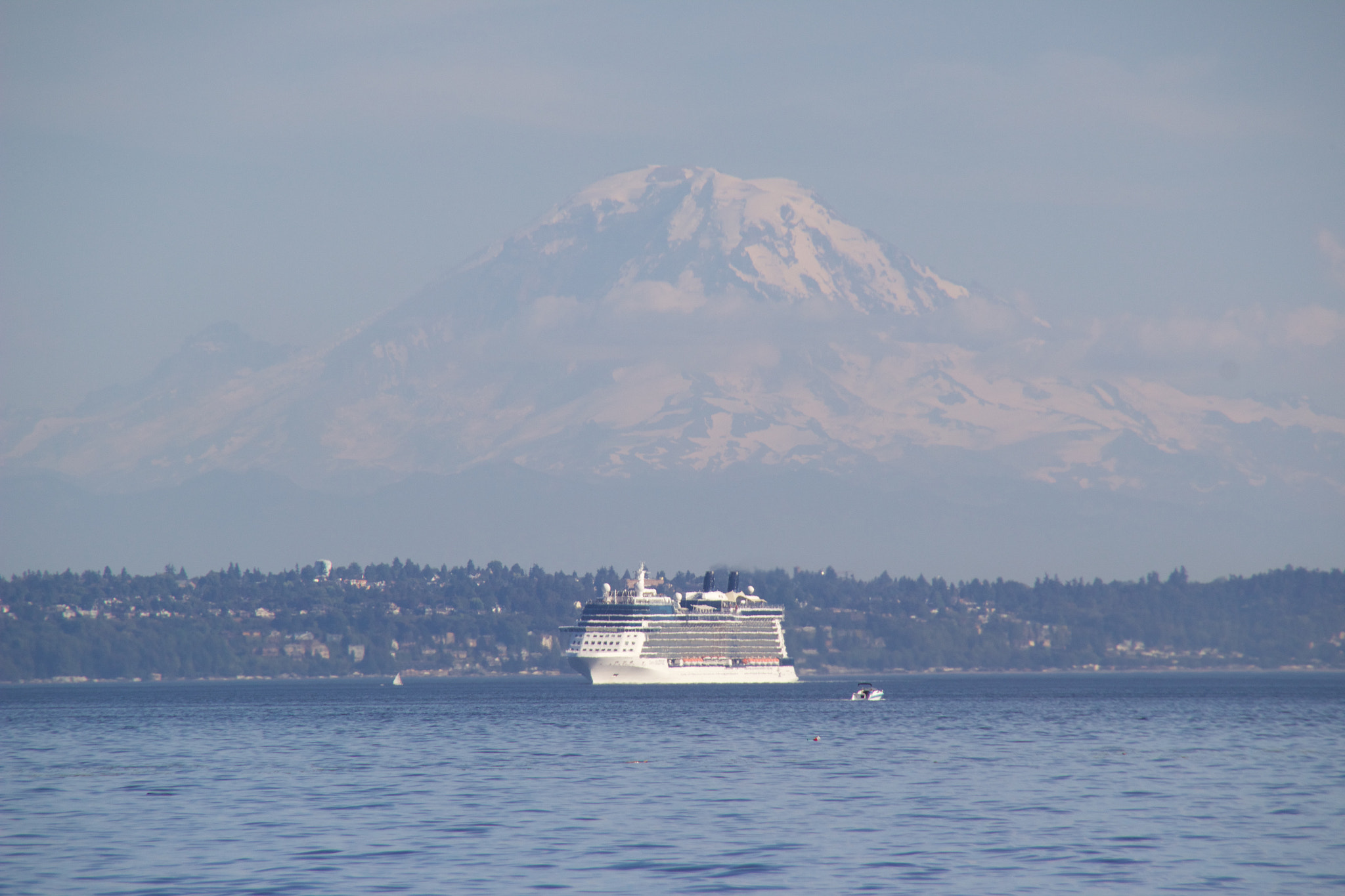 Canon EOS 1200D (EOS Rebel T5 / EOS Kiss X70 / EOS Hi) sample photo. Ferry, puget sound, mt. rainier photography