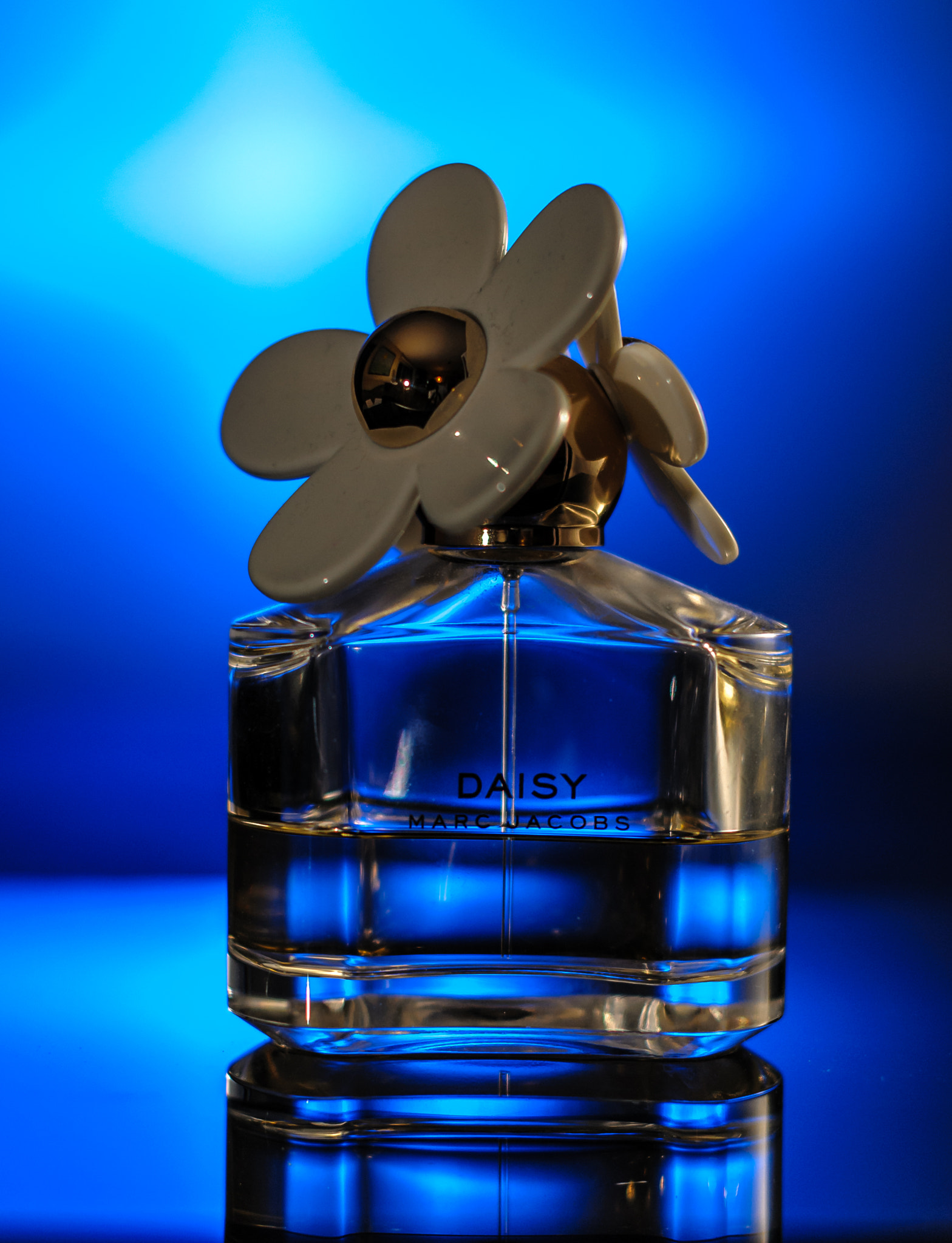Nikon D300 sample photo. Perfume bottle photography