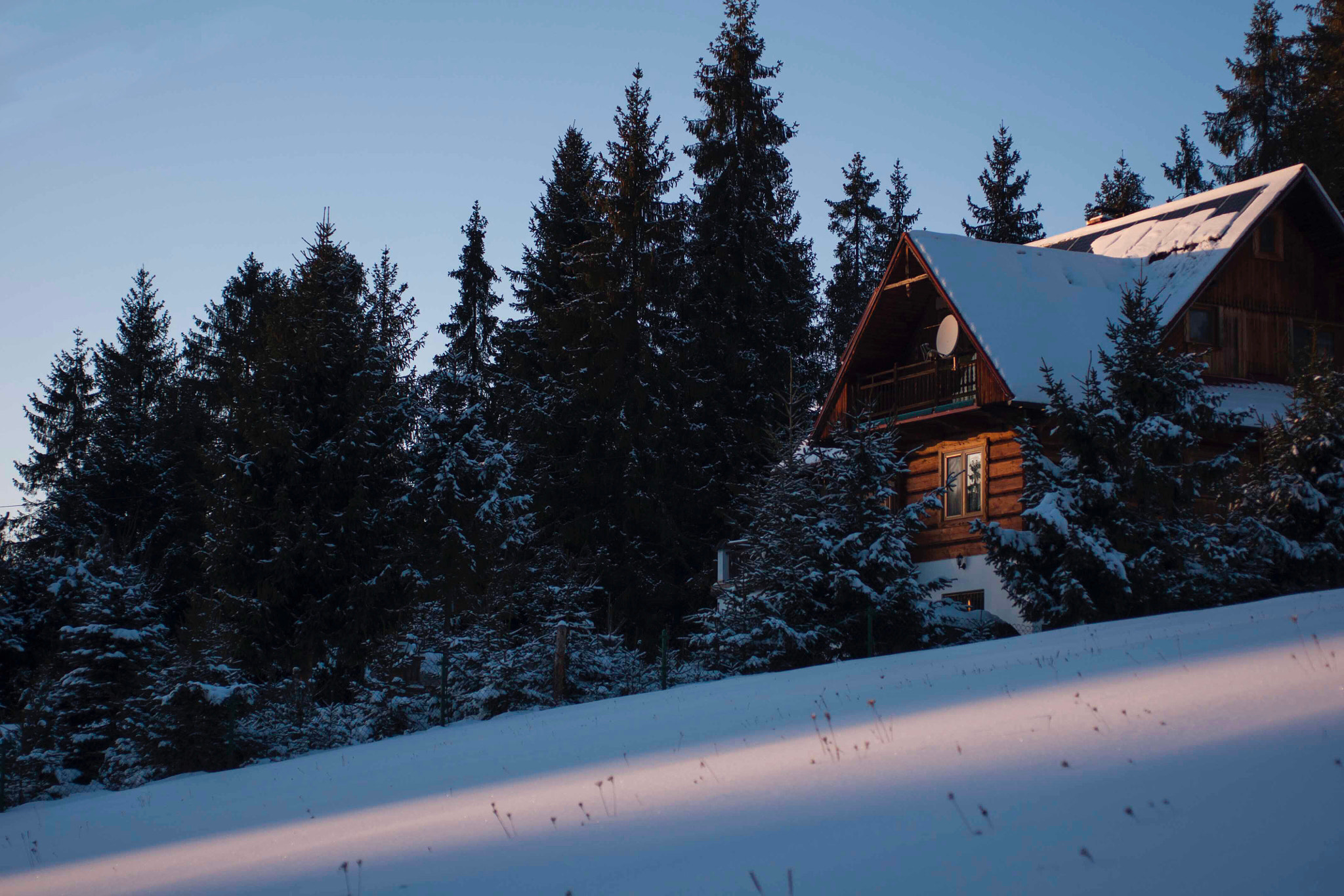 Sony Alpha DSLR-A700 + MACRO 50mm F2.8 sample photo. One of the houses in polish tatra mountains. villages there are very magnificent ;) photography