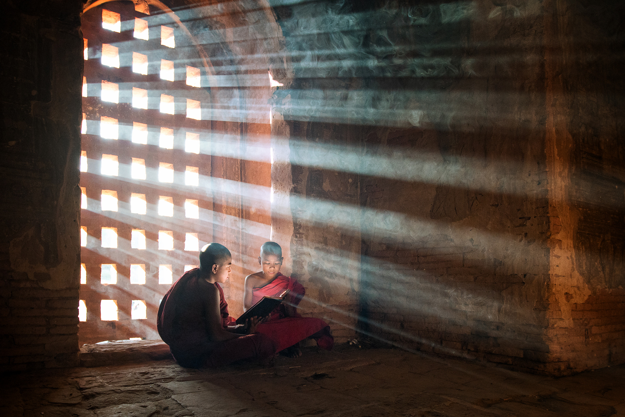 Sony a7R II + Canon EF 16-35mm F2.8L II USM sample photo. Novice monks photography