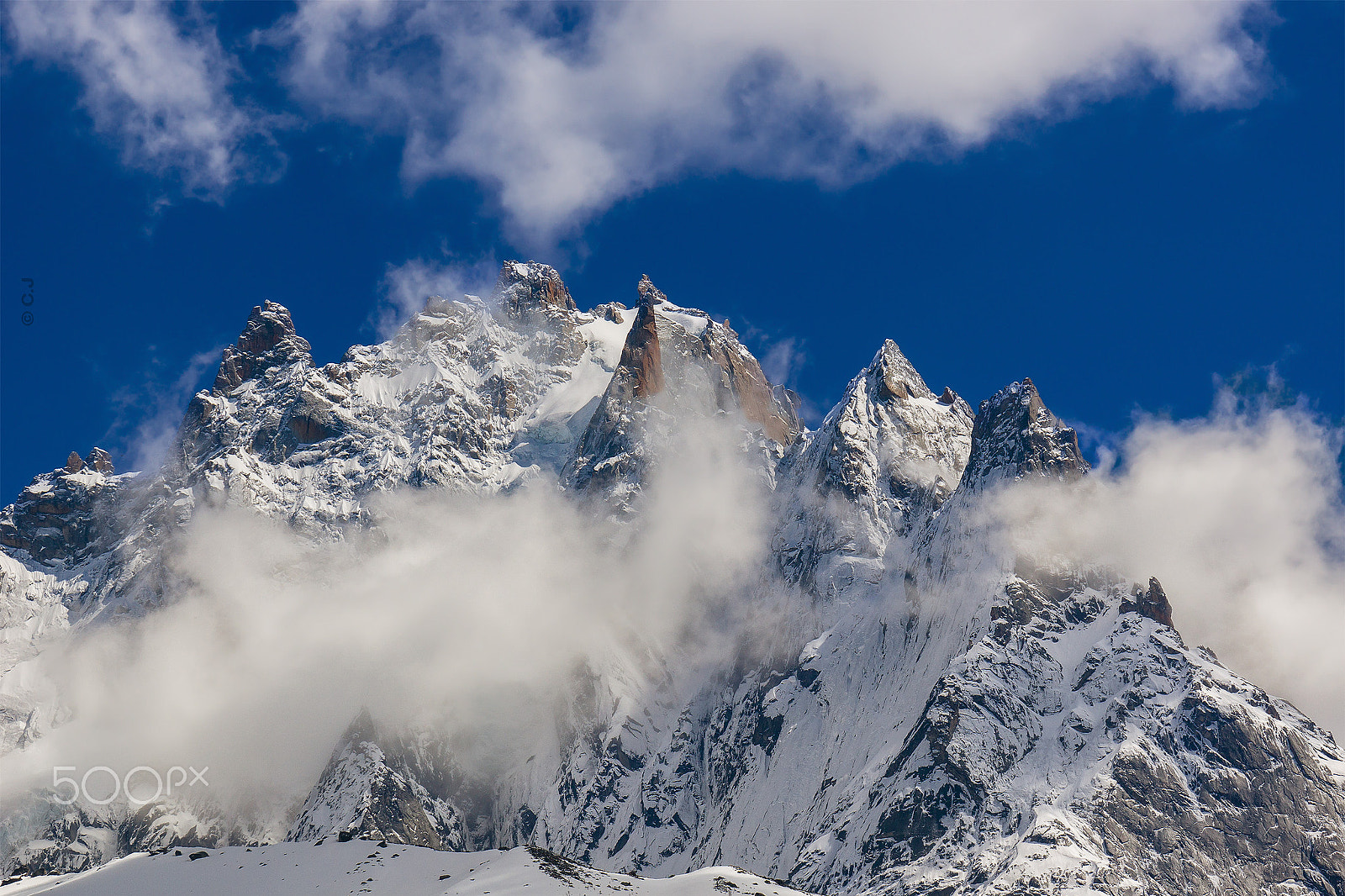 Sony Alpha NEX-6 + Sony E 55-210mm F4.5-6.3 OSS sample photo. Aiguilles de chamonix mont-blanc after a snow storm photography