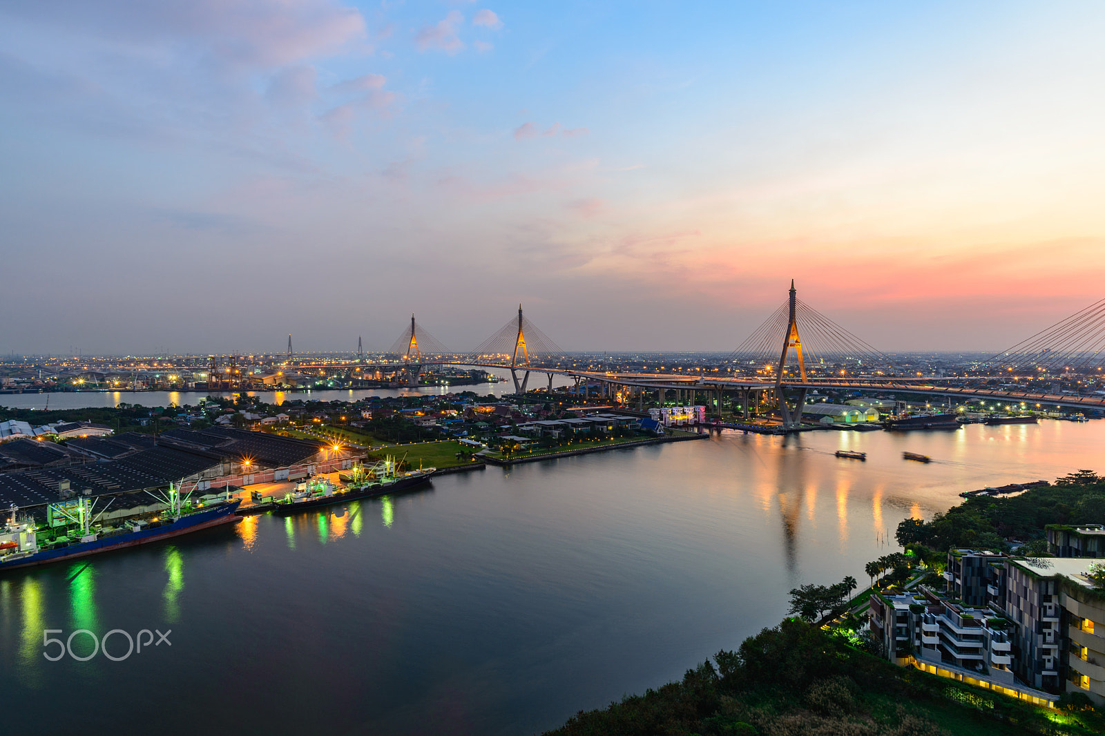 Nikon D610 + Nikon AF-S Nikkor 20mm F1.8G ED sample photo. The bhumibol bridge photography