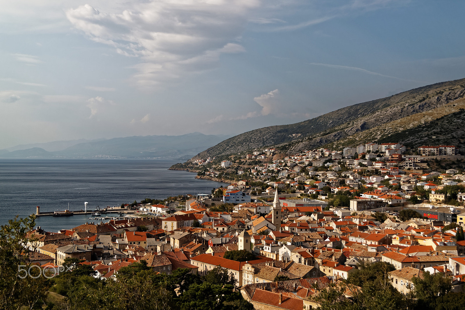 Canon EF-S 17-85mm F4-5.6 IS USM sample photo. Classik croatien town; senj photography